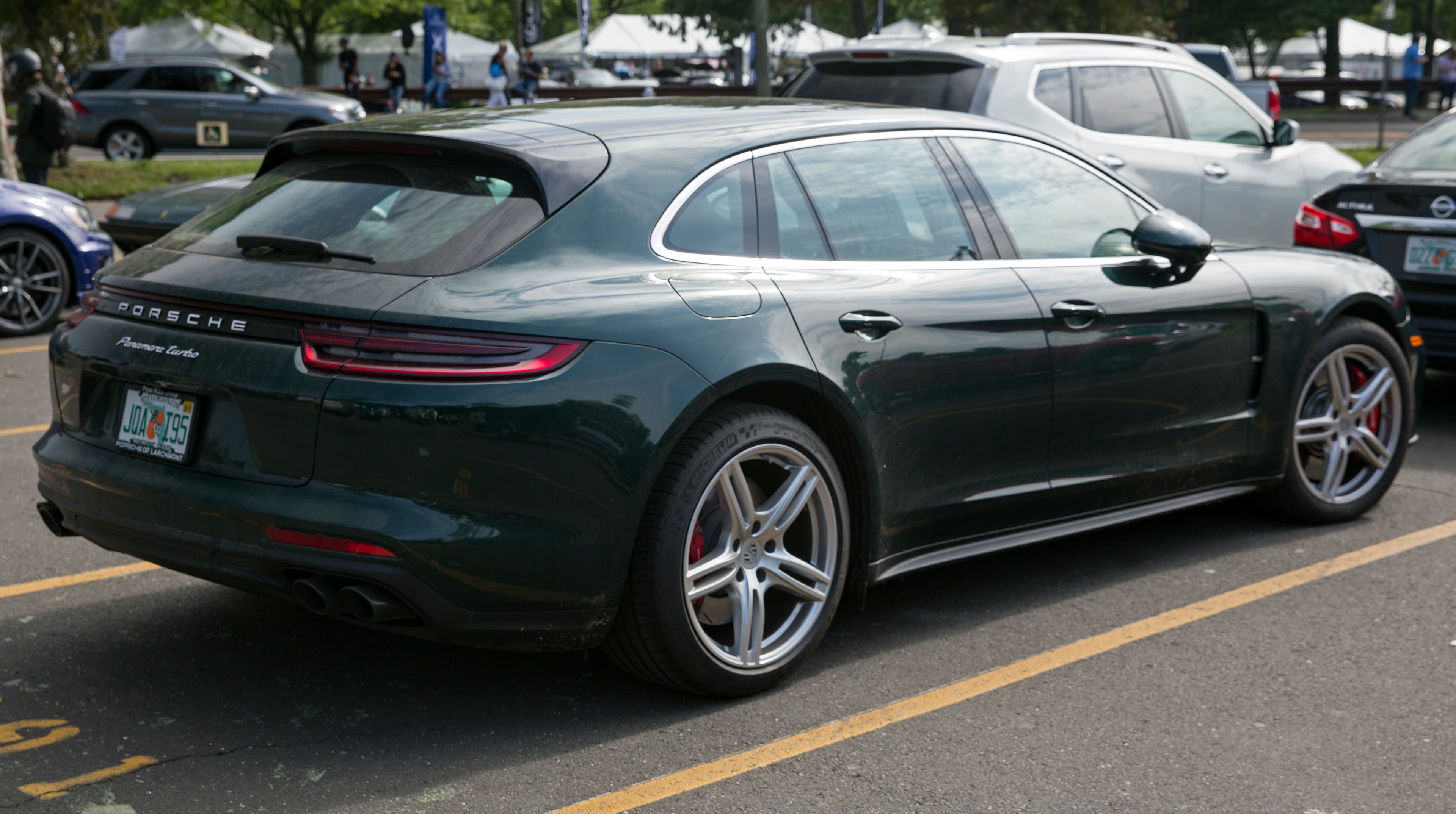 PORSCHE Panamera — photo 1