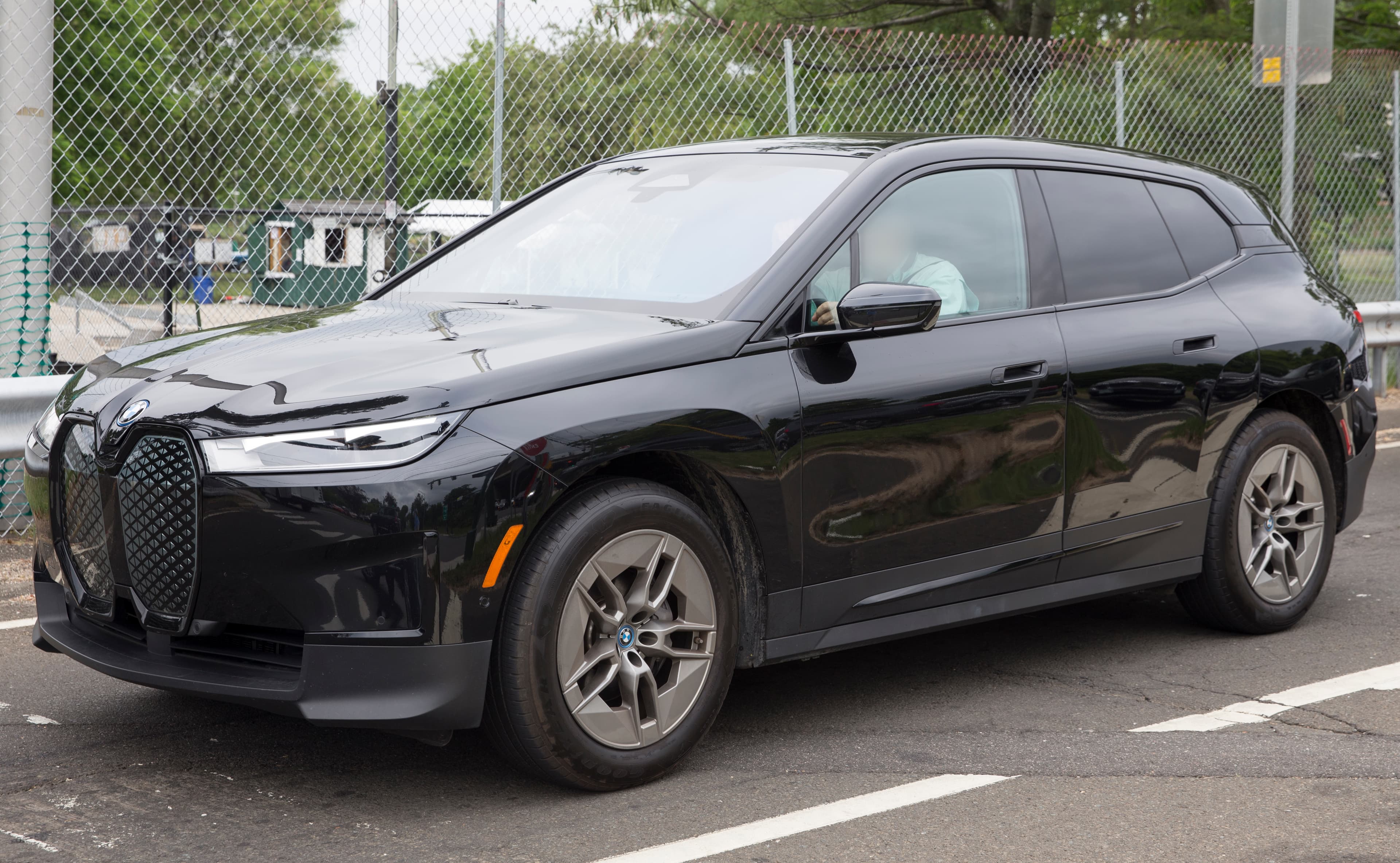 BMW iX