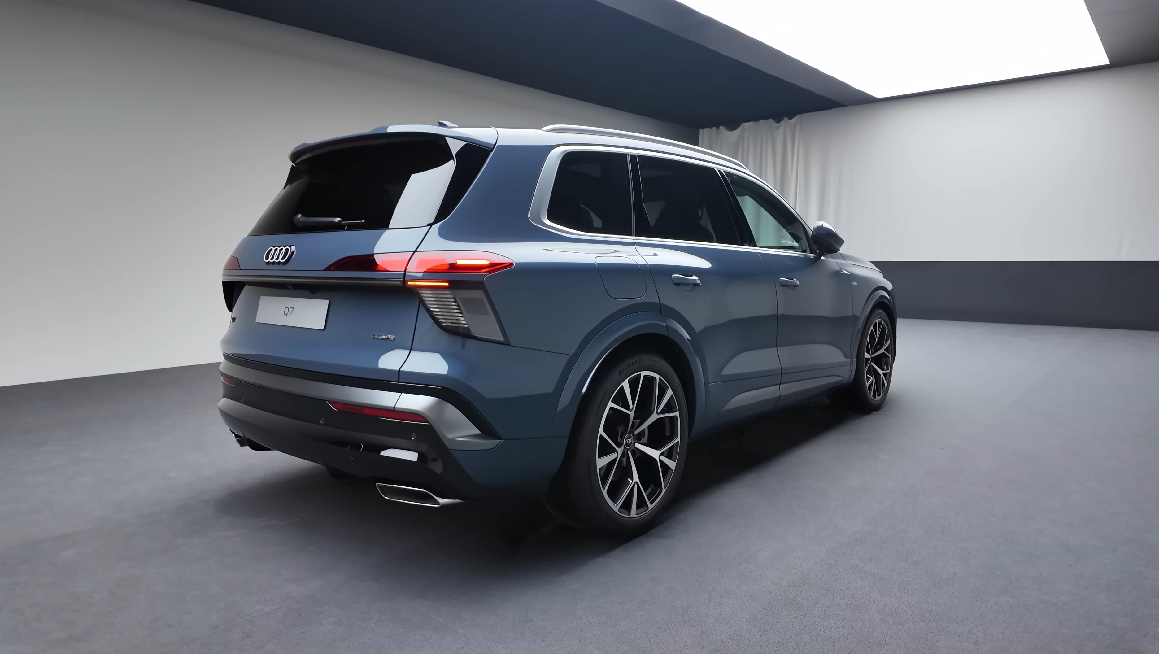 AUDI Q7 PHEV — photo 3