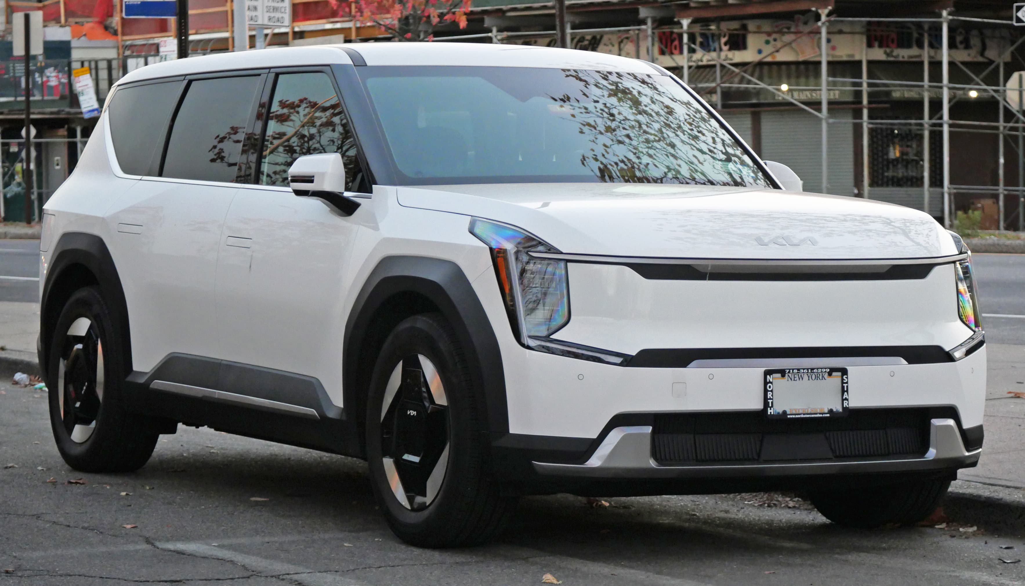 KIA EV9 — photo 1