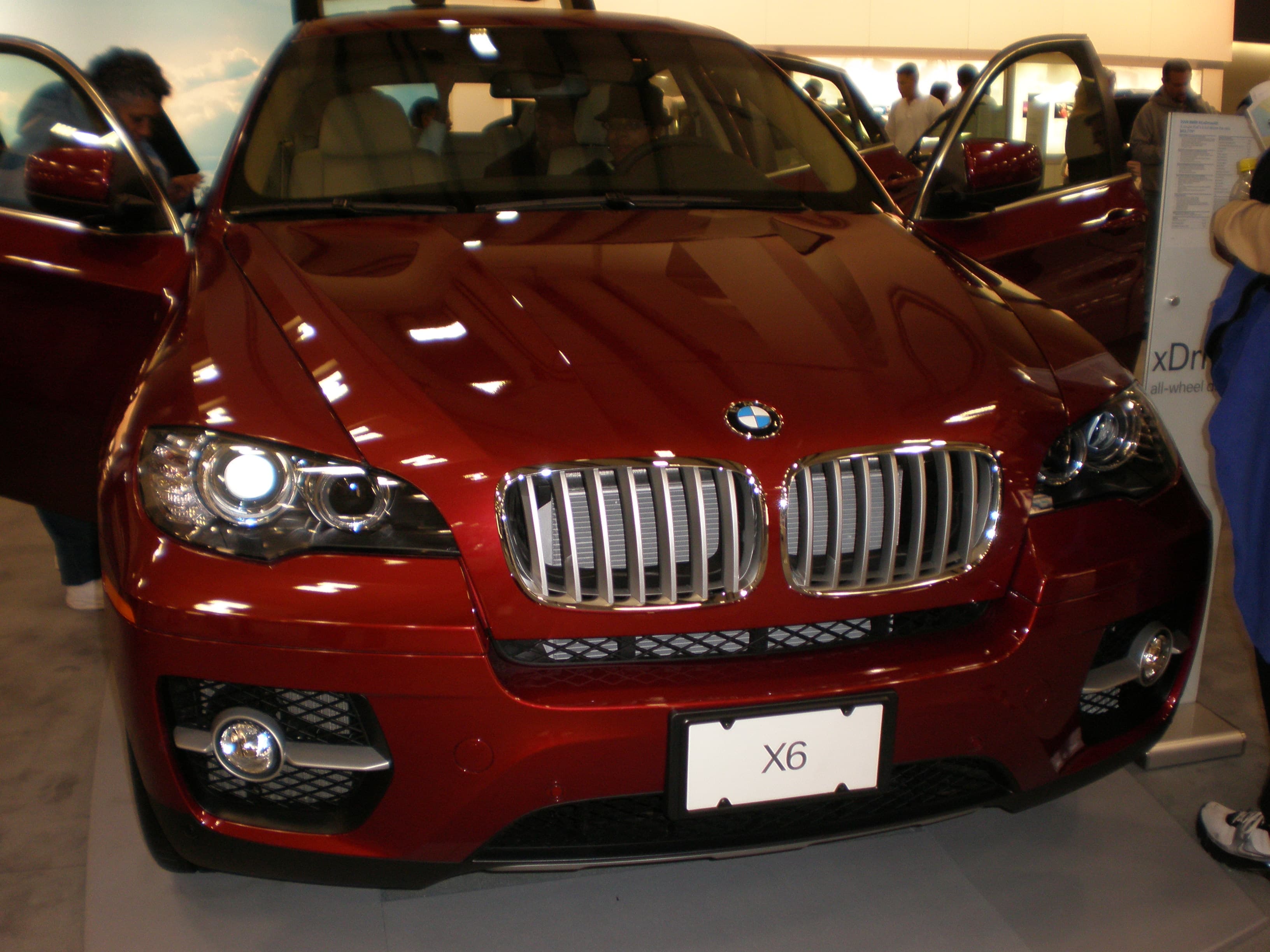 BMW X6 — photo 1
