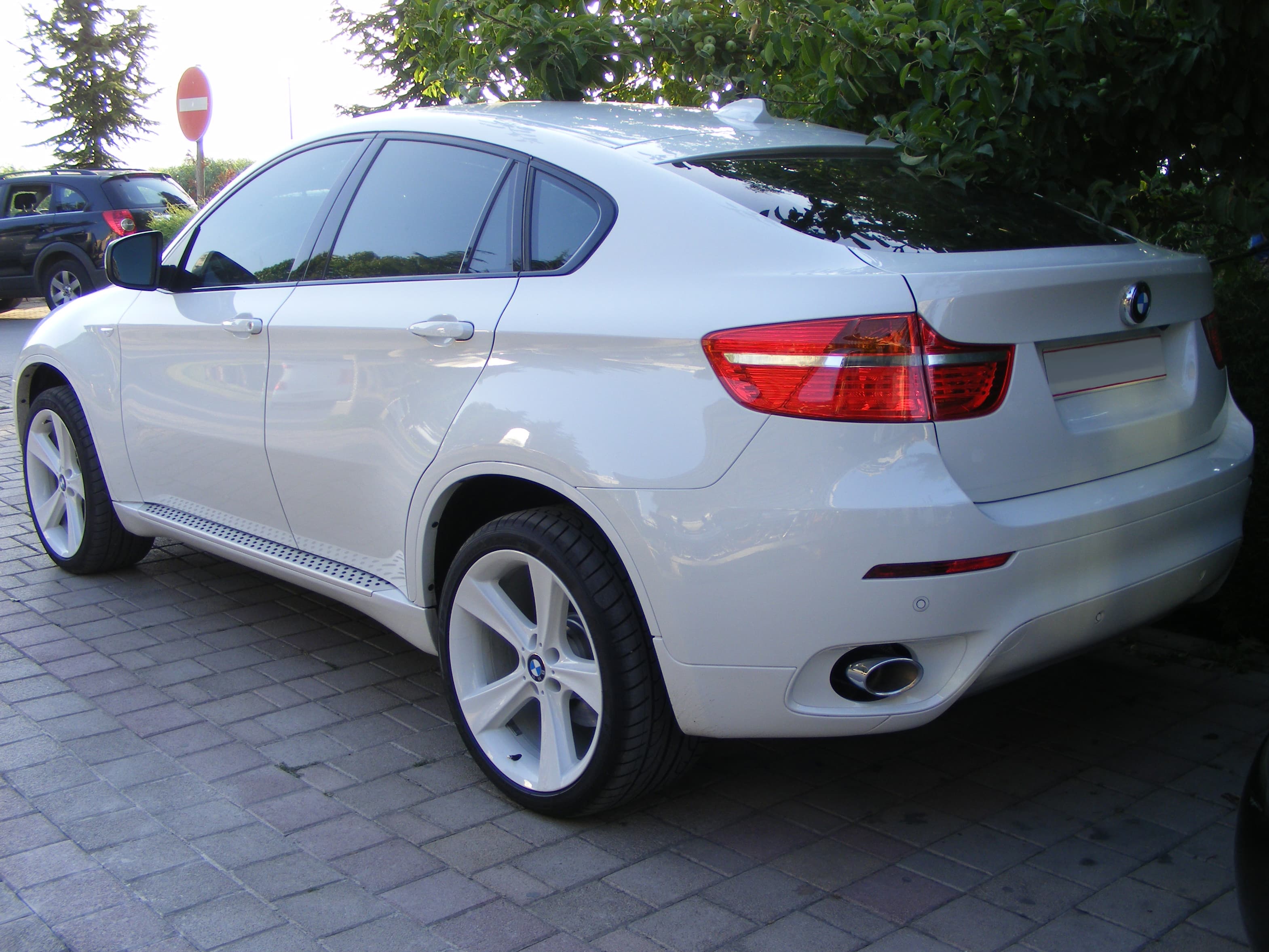 BMW X6 — photo 3