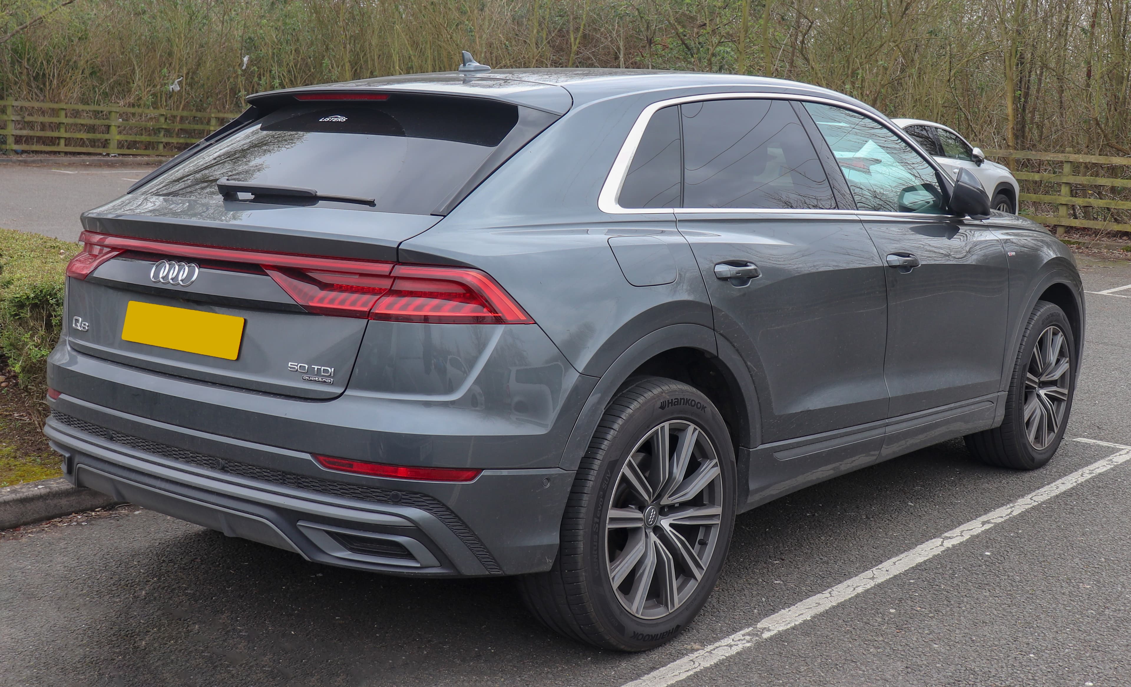 AUDI Q8 — photo 3