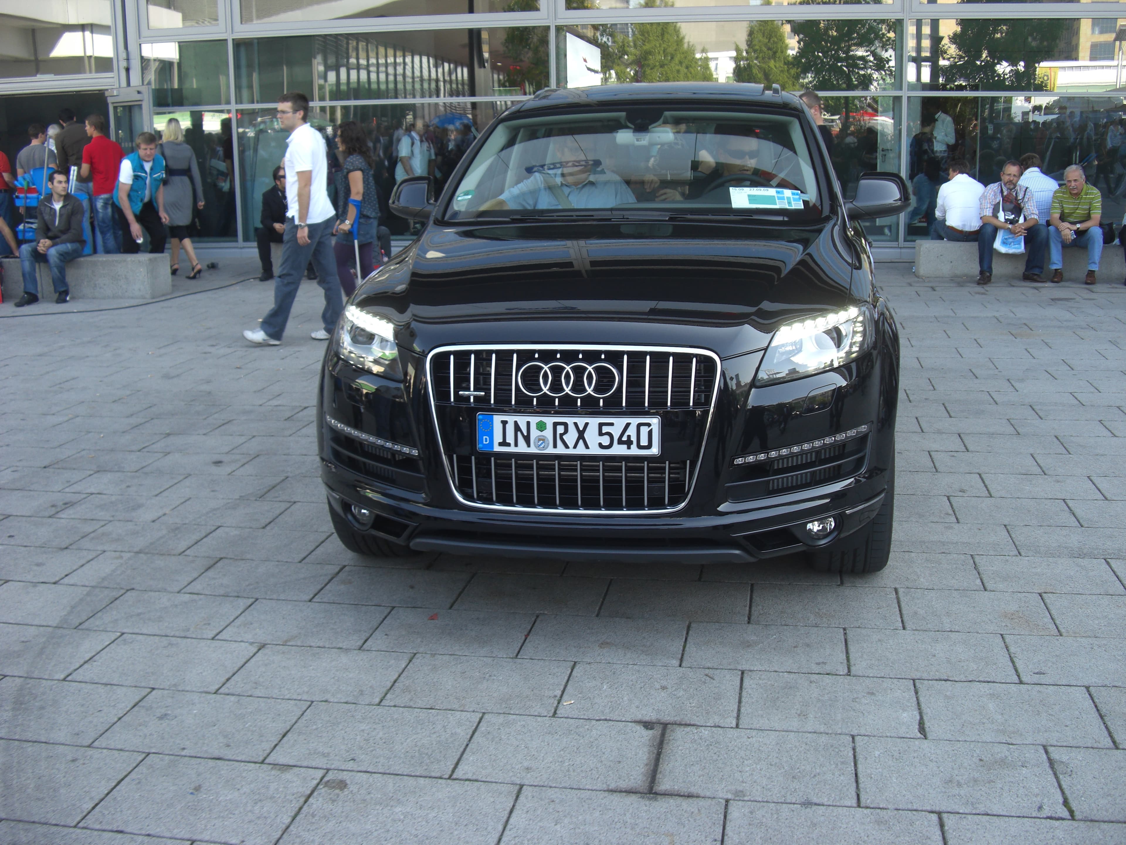 AUDI Q7 — photo 1