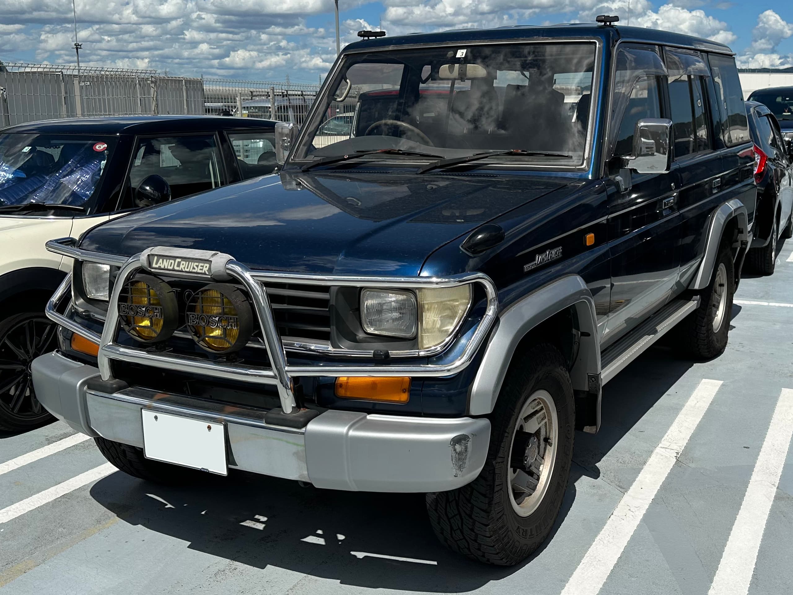 TOYOTA Land Cruiser Prado — photo 1