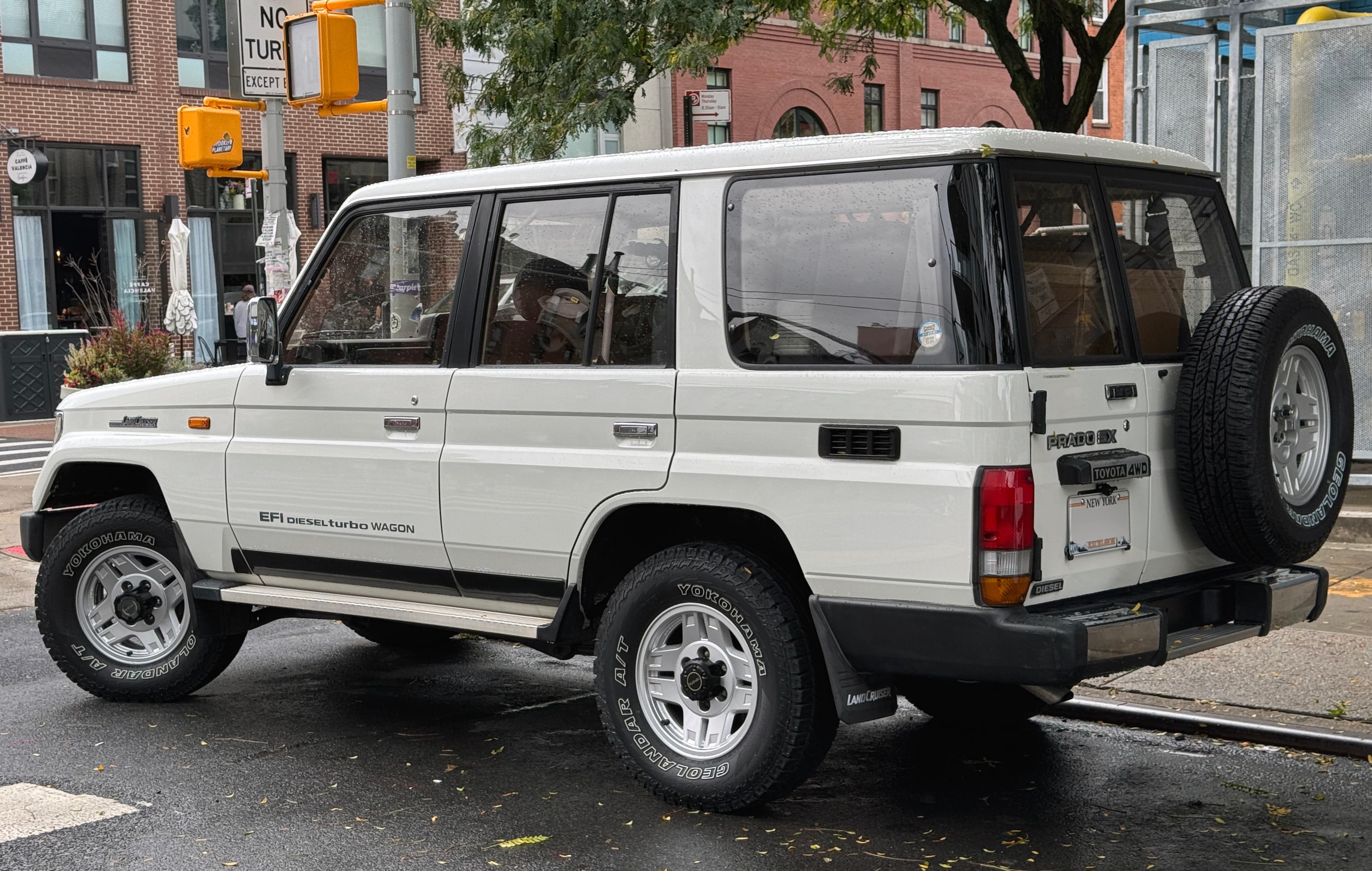 TOYOTA Land Cruiser Prado — photo 2