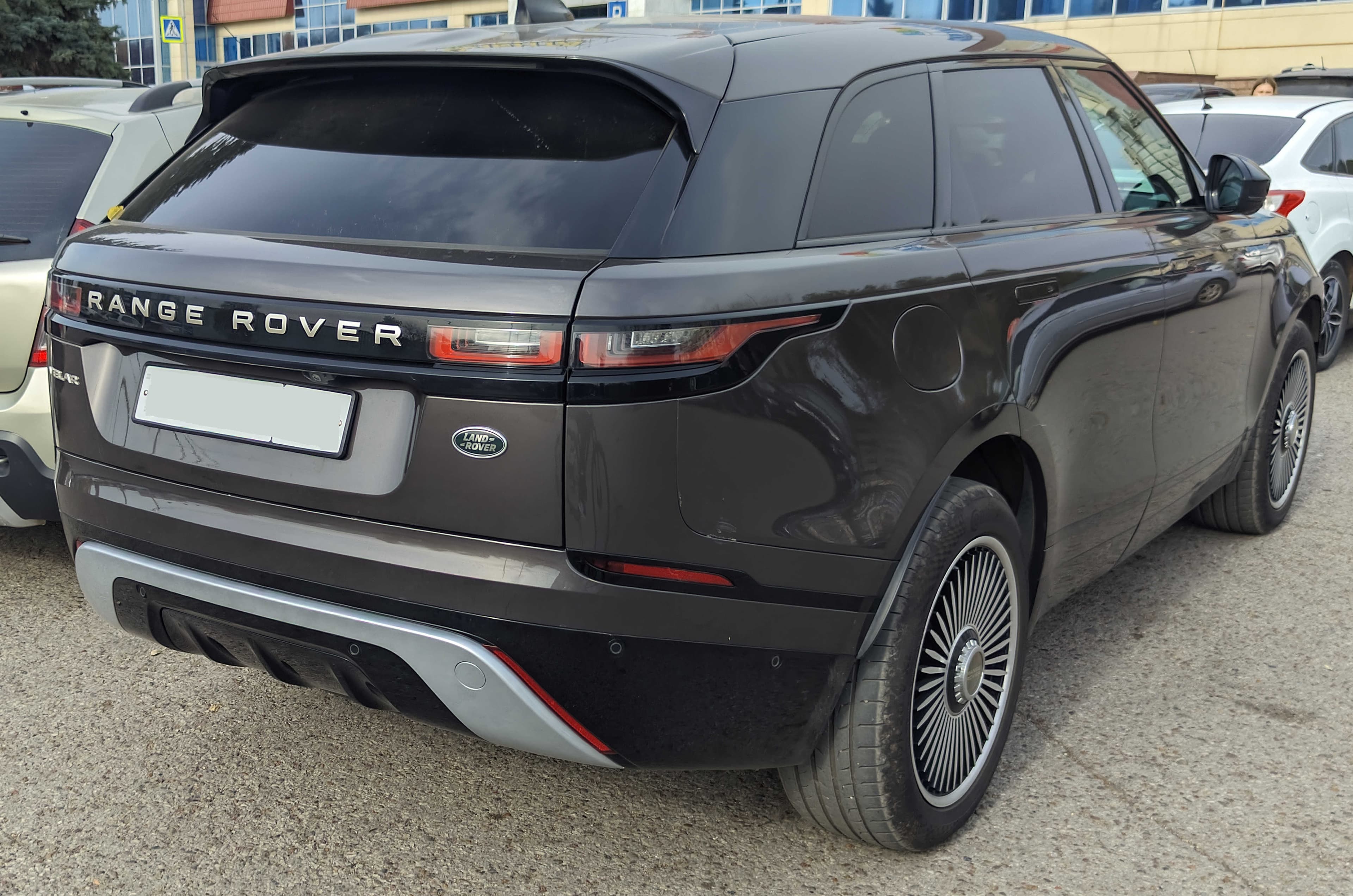 LAND ROVER Range Rover Velar — photo 2