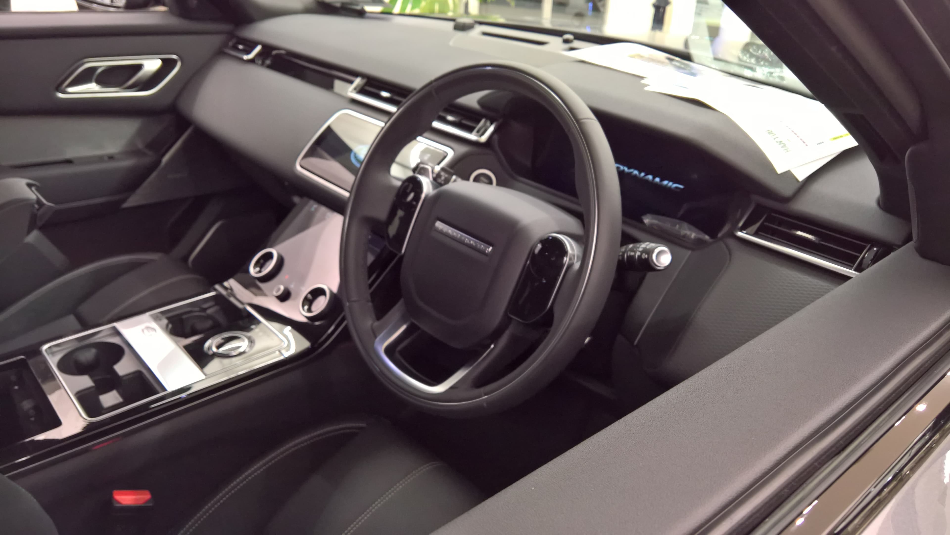 LAND ROVER Range Rover Velar — photo 1