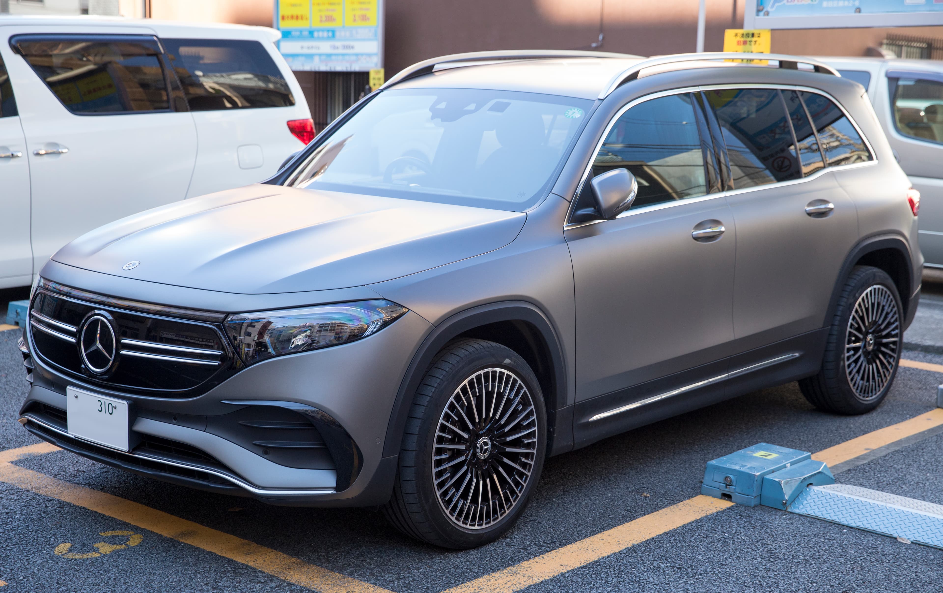MERCEDES EQB
