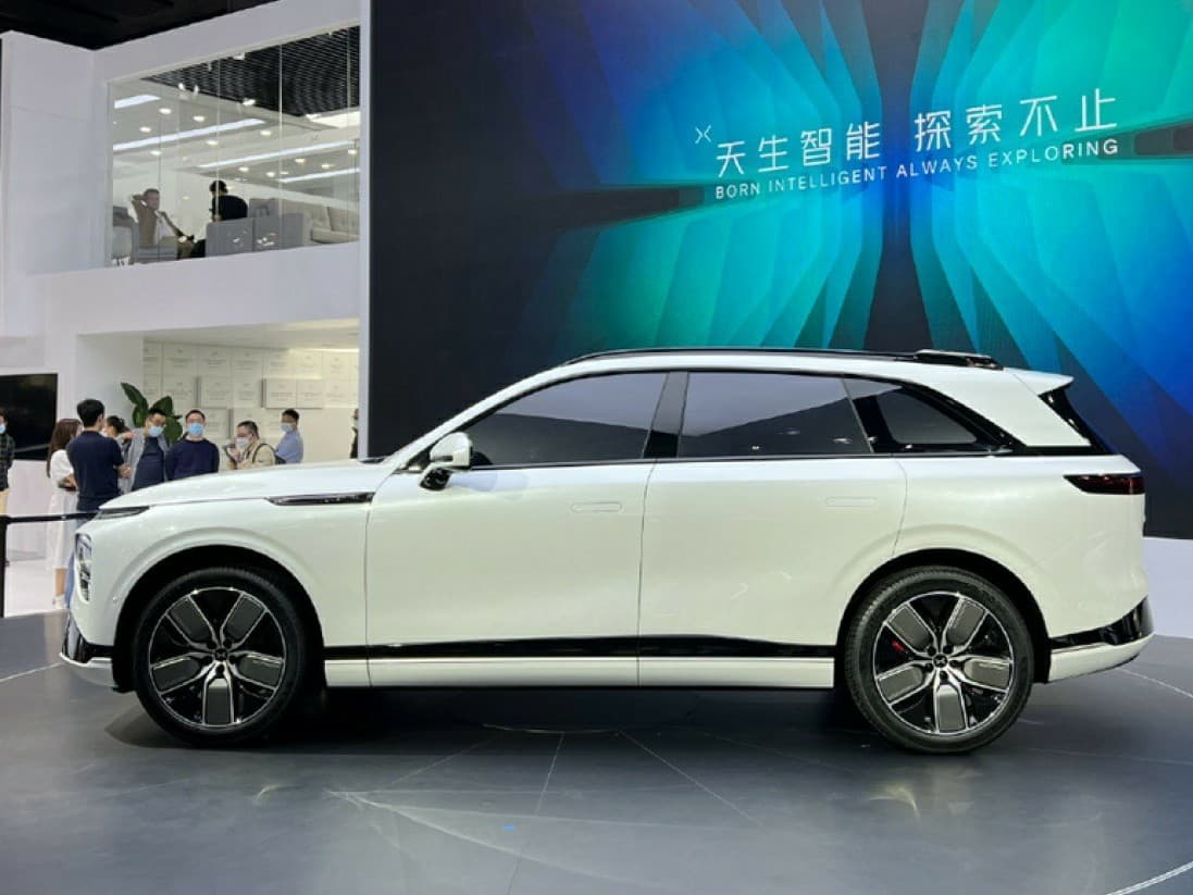 XPENG G9 — photo 2