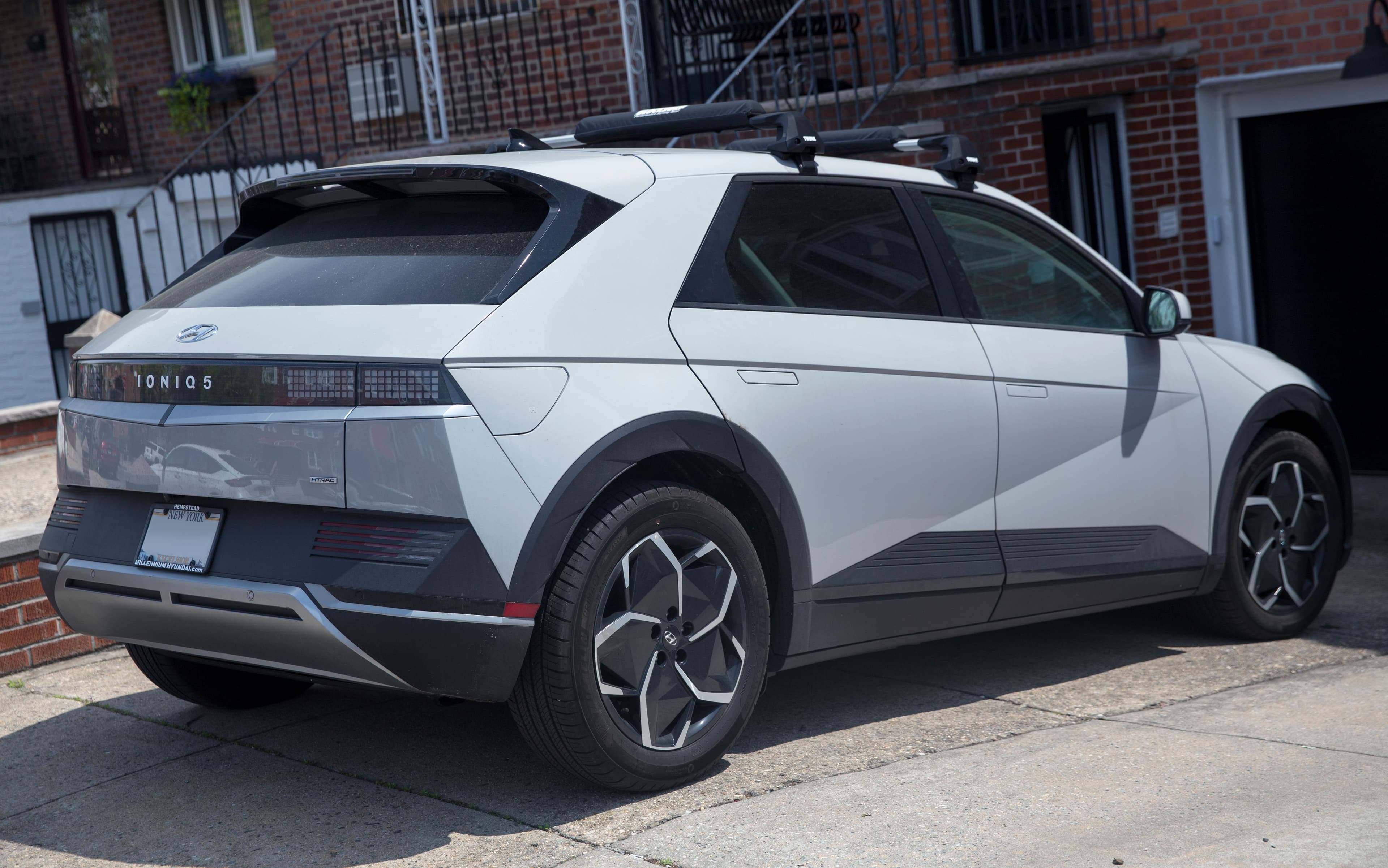 HYUNDAI IONIQ 5 — photo 2