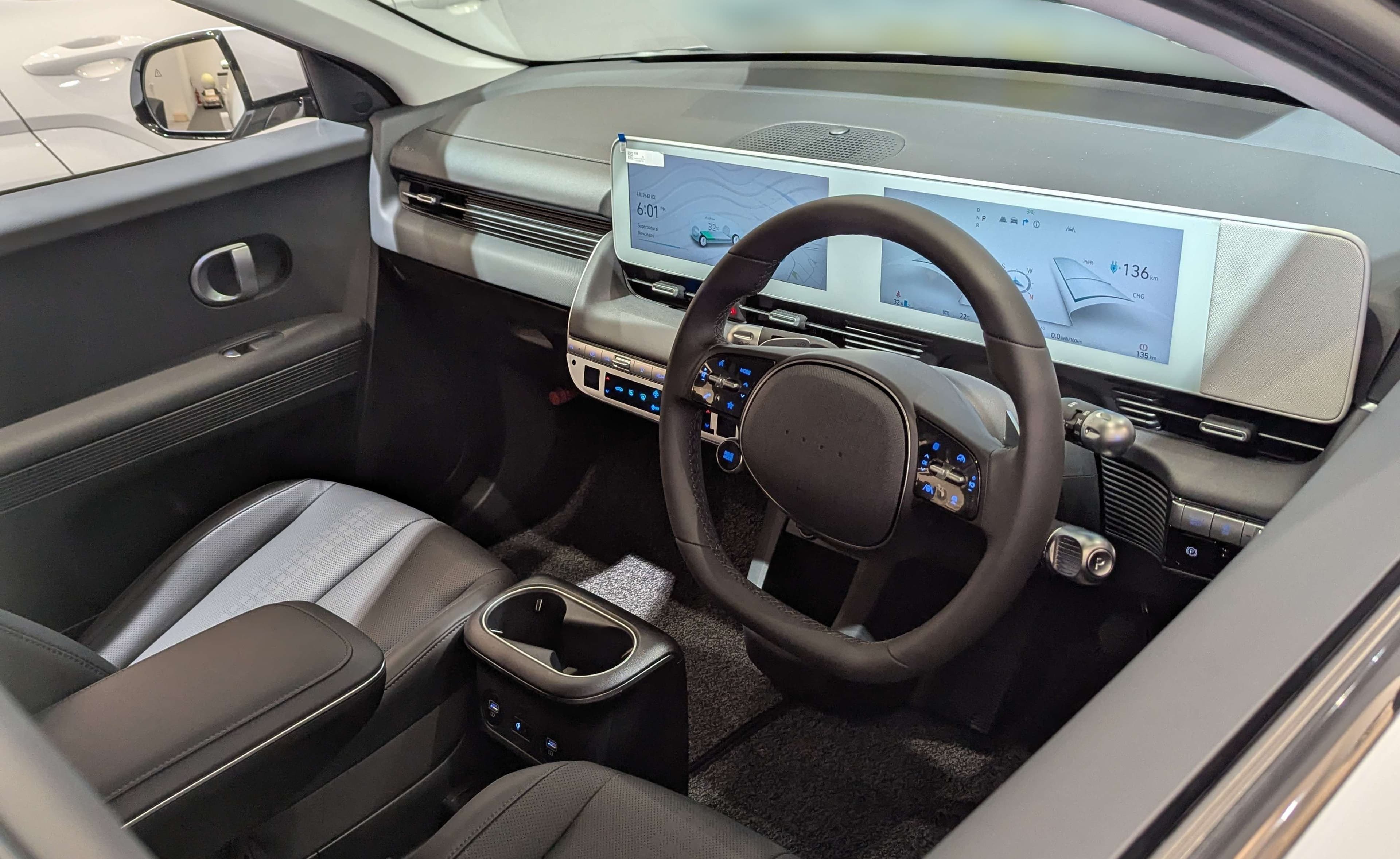 HYUNDAI IONIQ 5 — photo 1