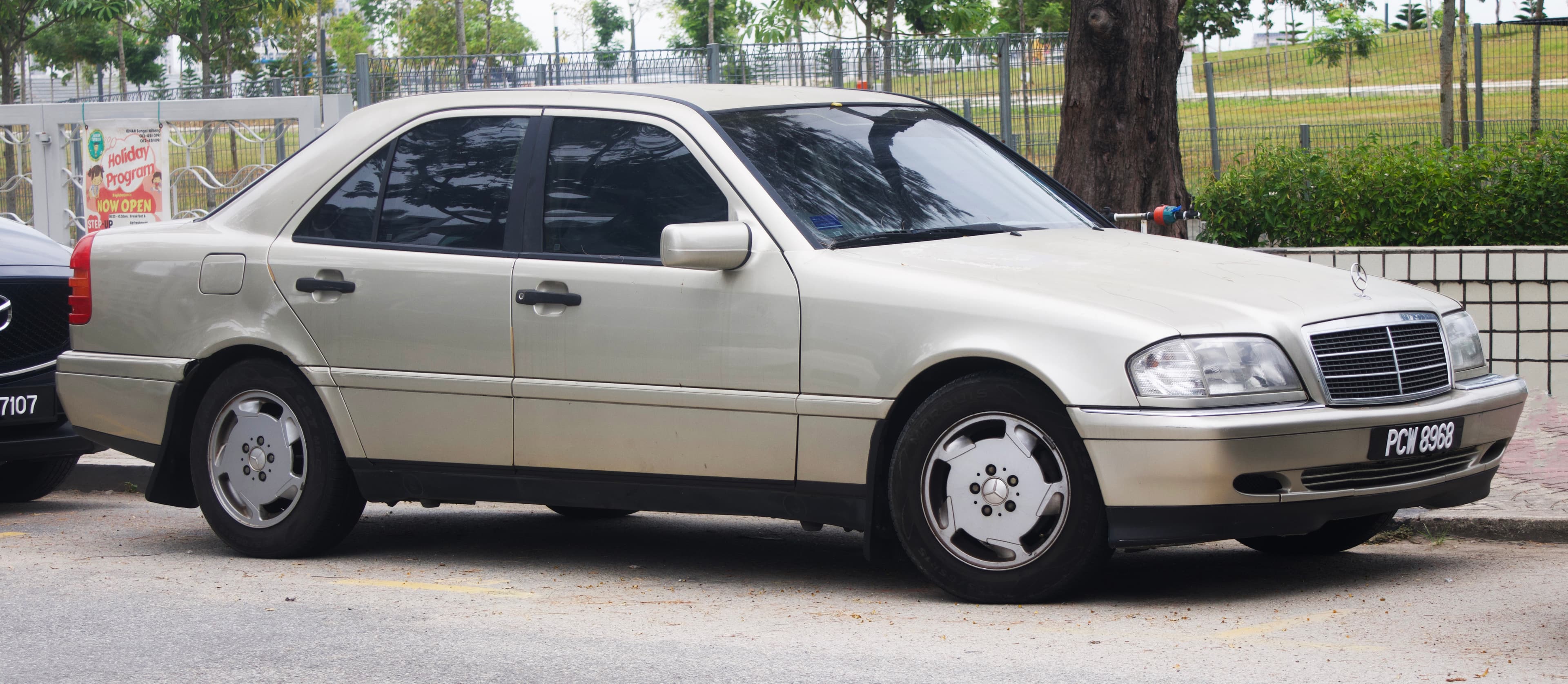 MERCEDES Classe C — photo 1