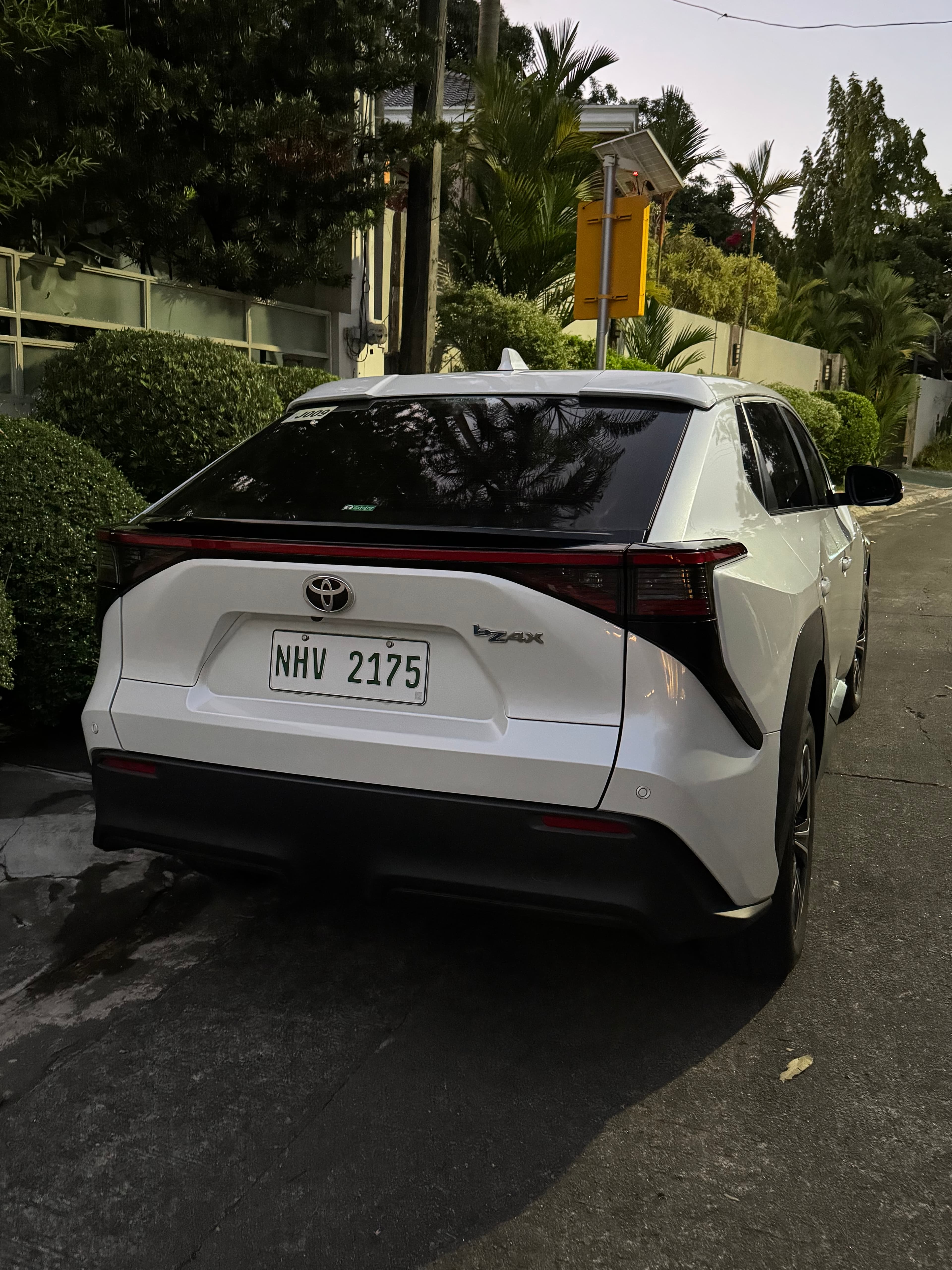 TOYOTA bZ4X — photo 4