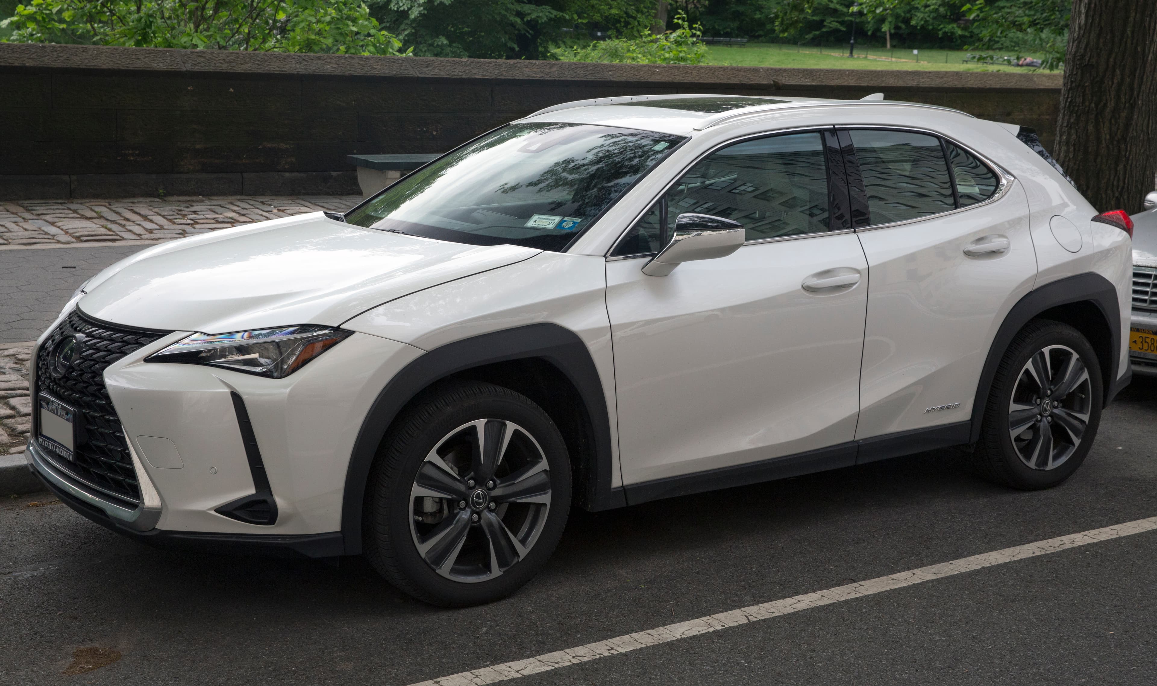 LEXUS UX