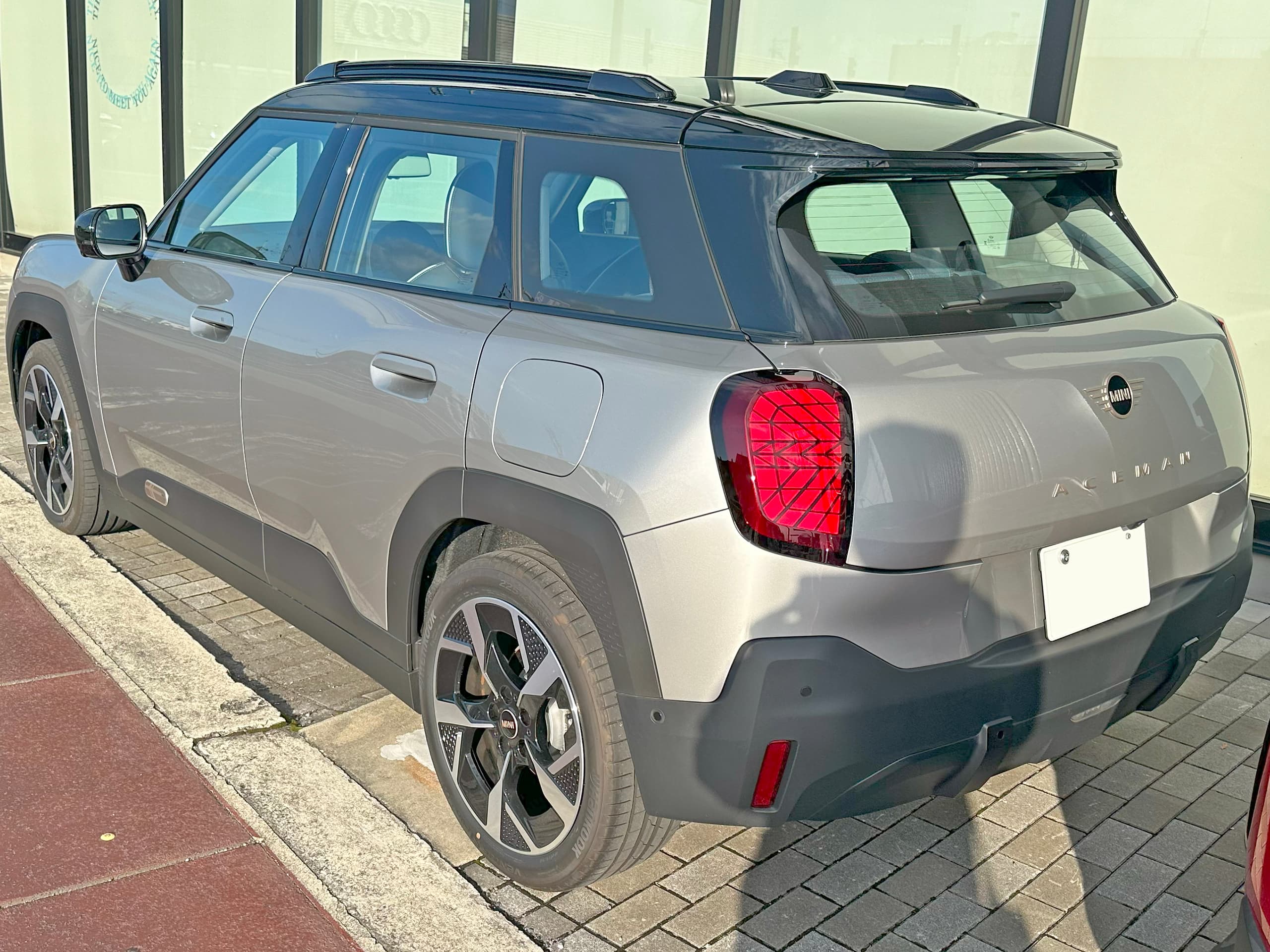 MINI Aceman — photo 1