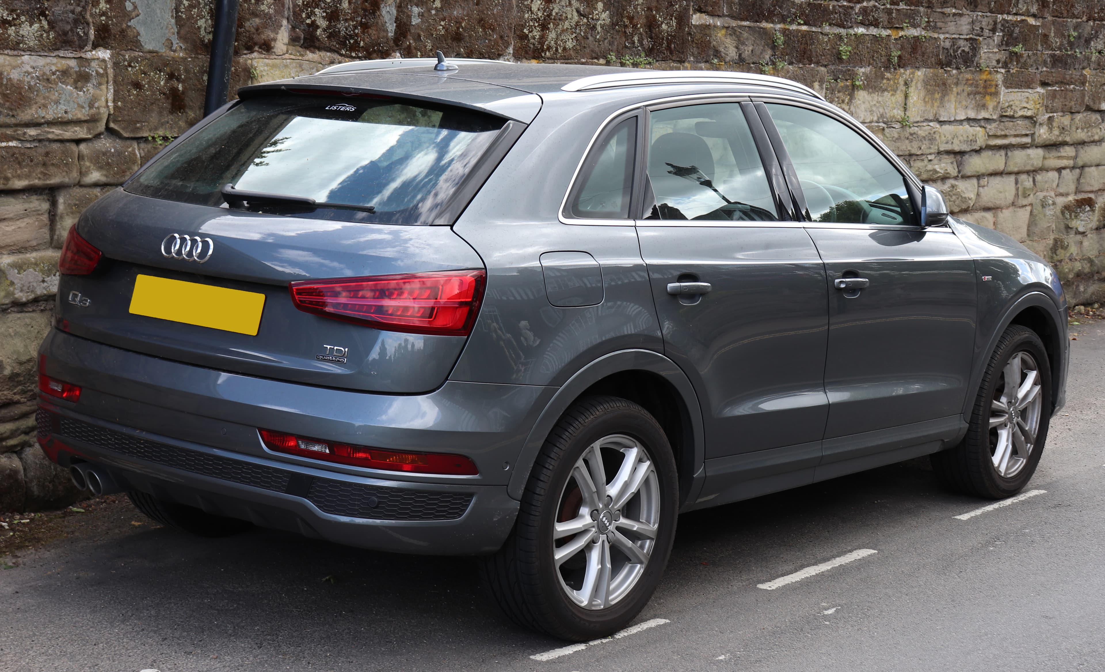 AUDI Q3 — photo 1