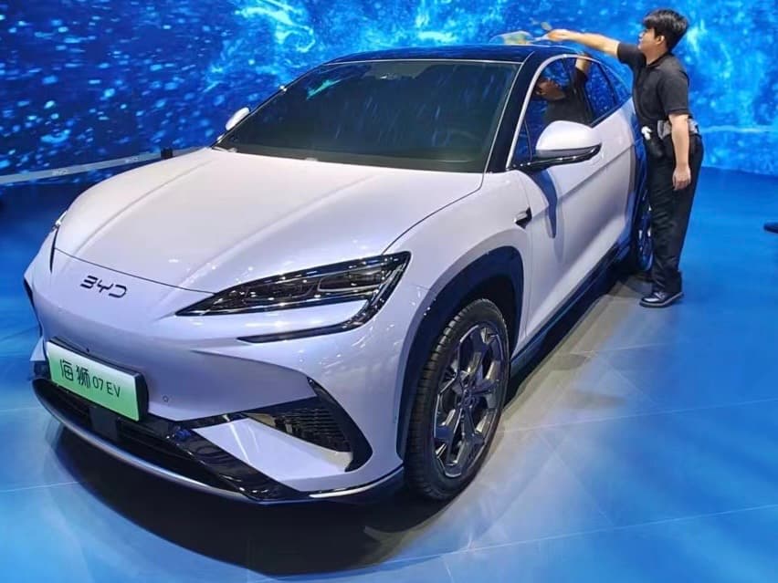BYD SEALION 7