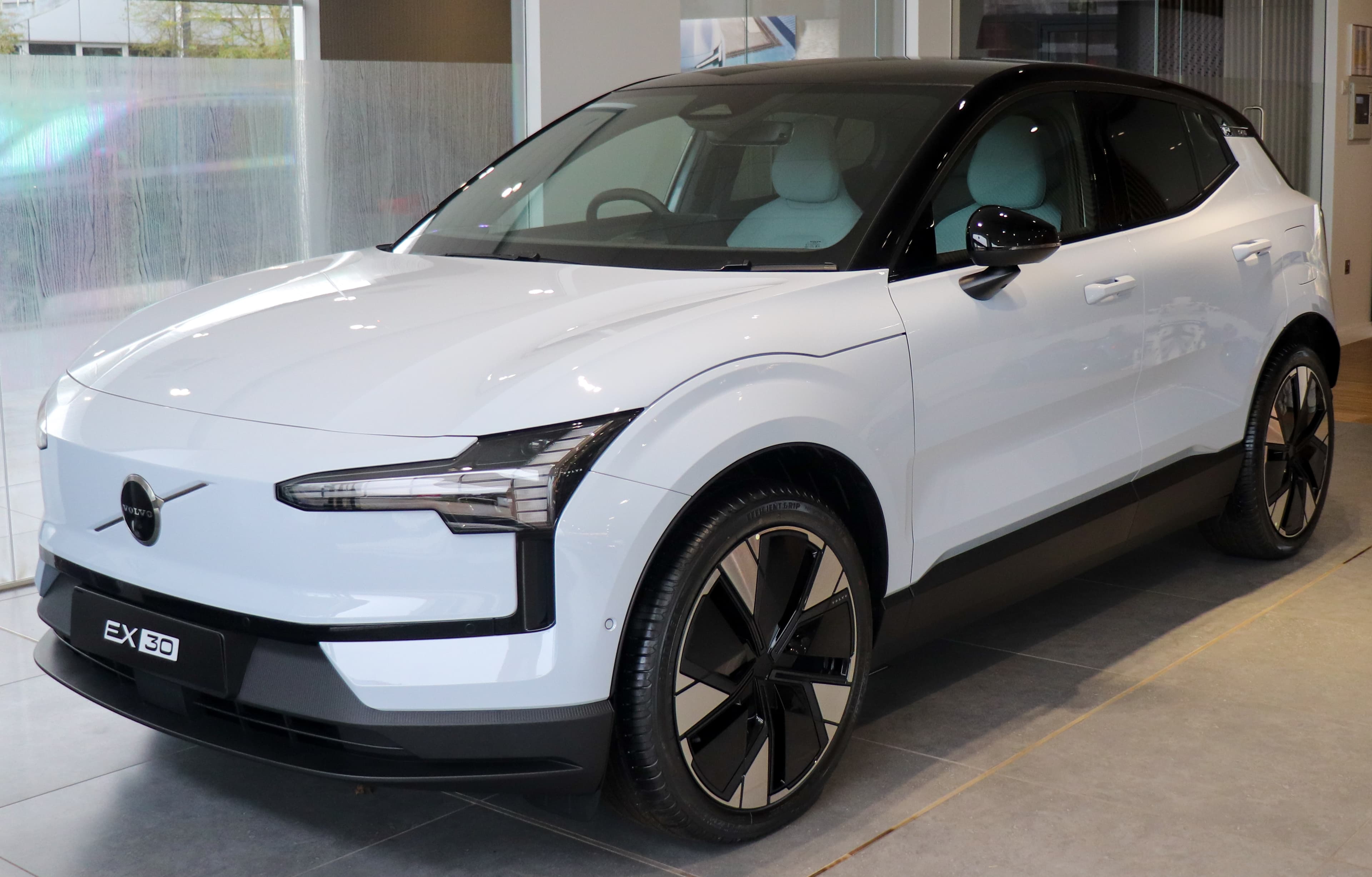 VOLVO EX30 — photo 1