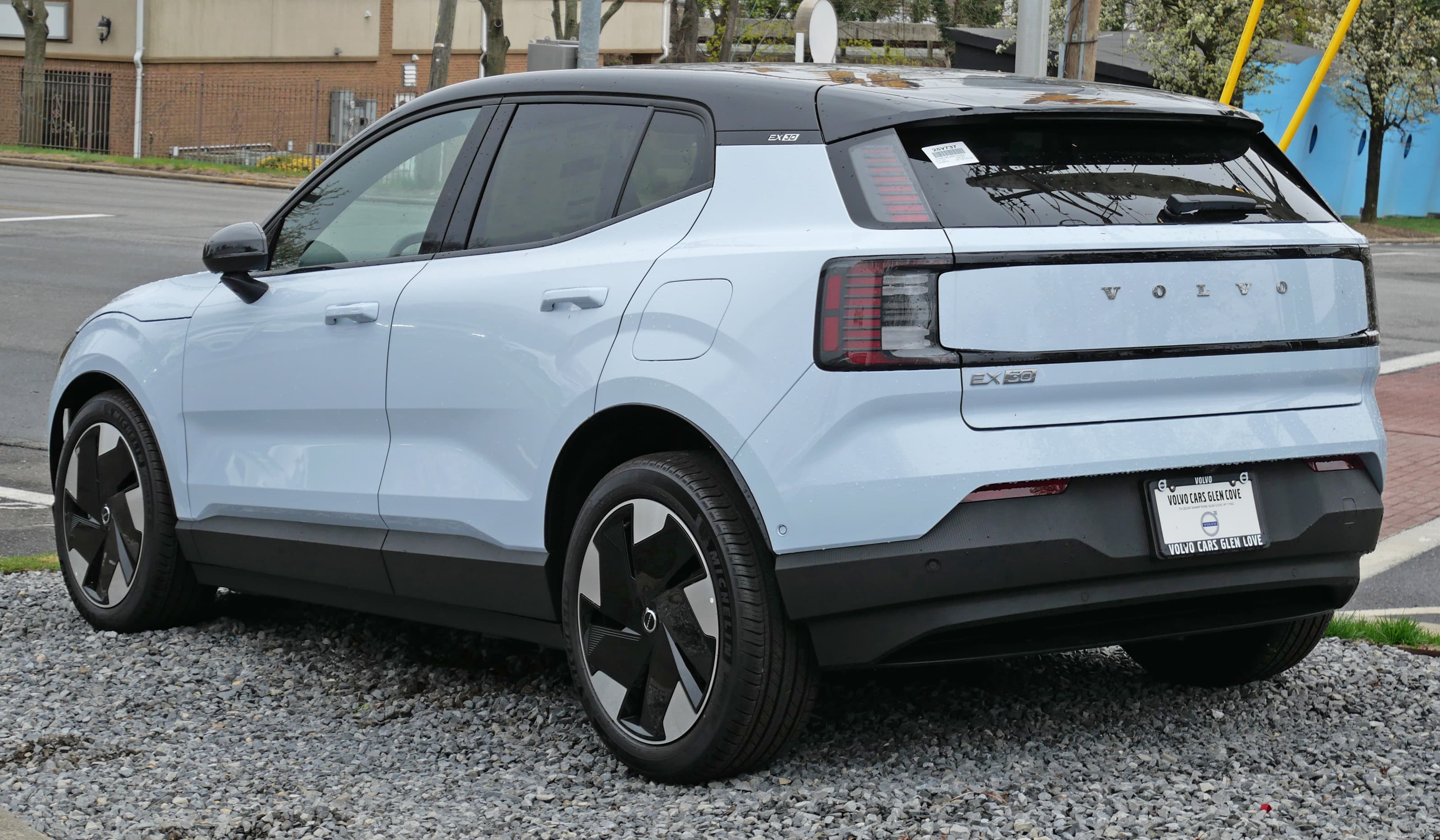VOLVO EX30 — photo 2