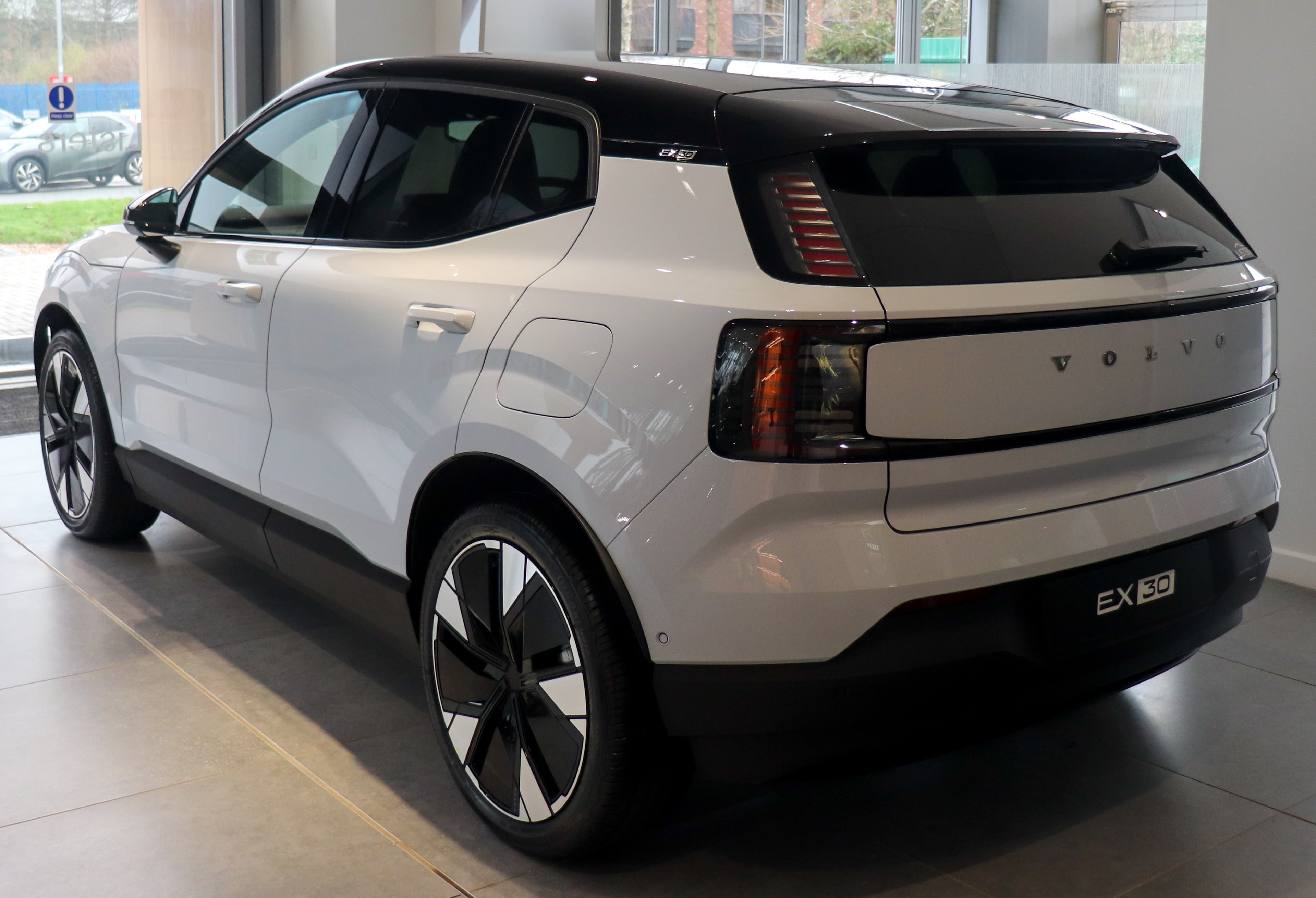 VOLVO EX30 — photo 3