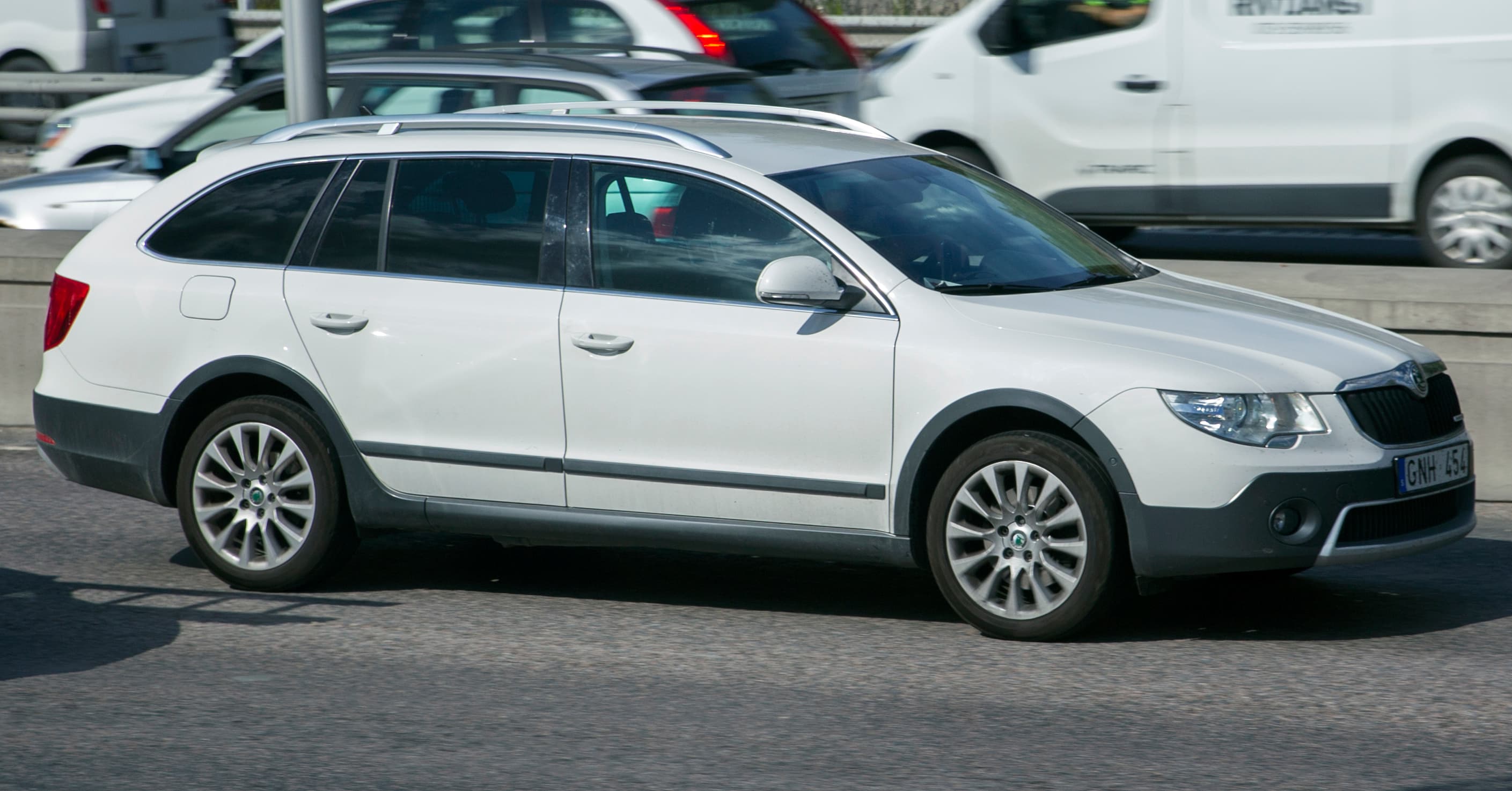 ŠKODA Superb — photo 1