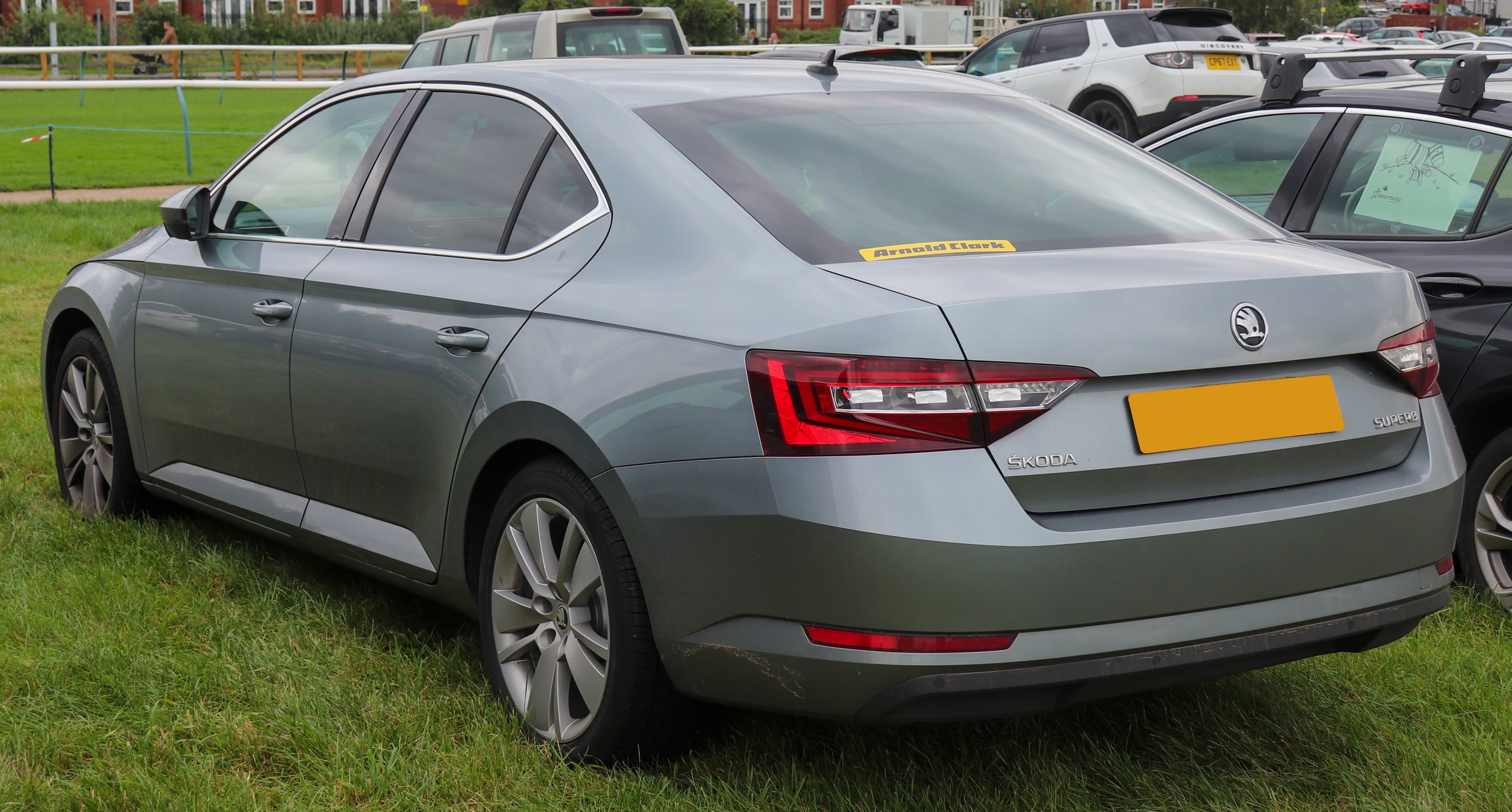 ŠKODA Superb — photo 2