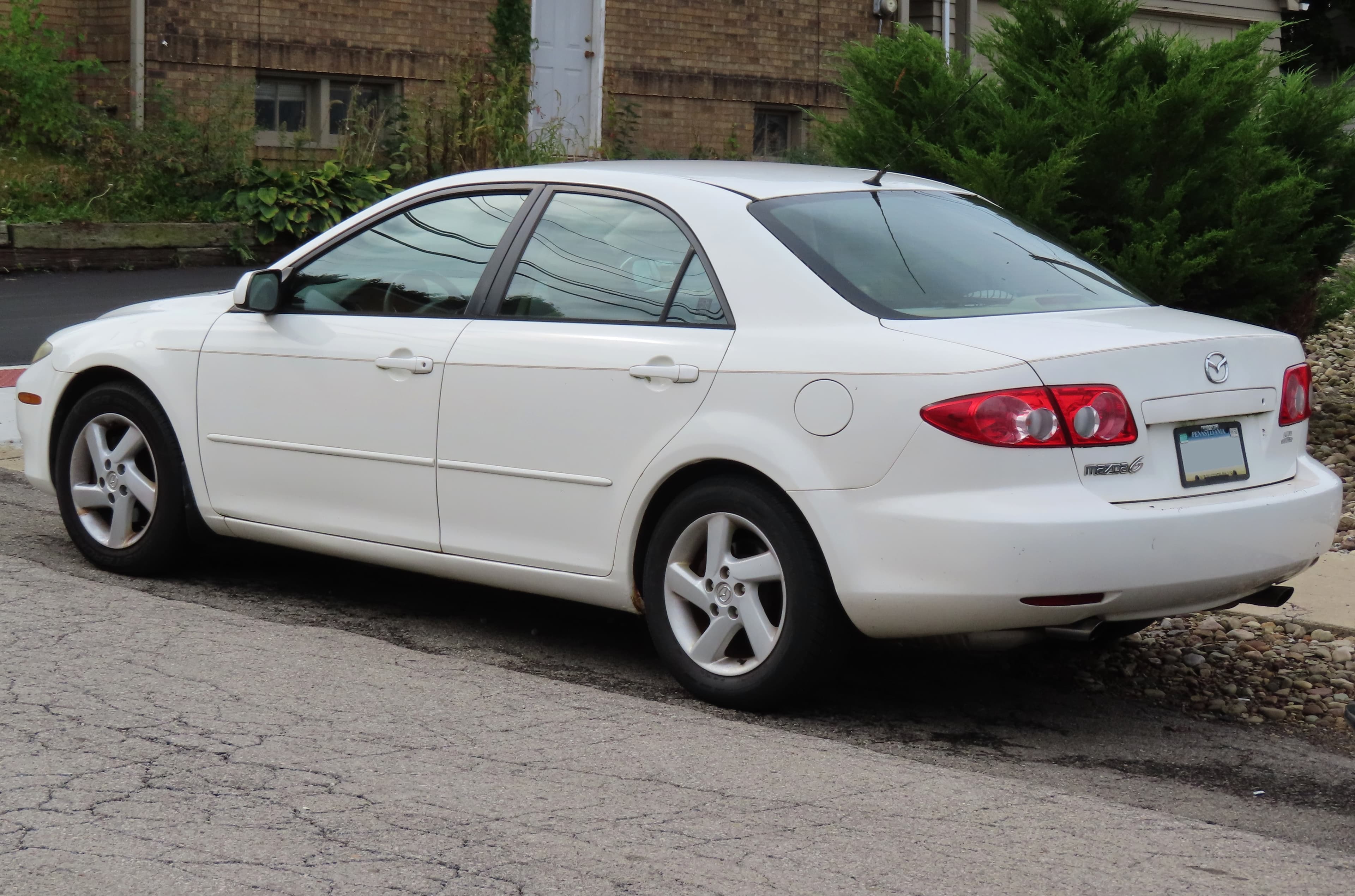 MAZDA 6 — photo 2