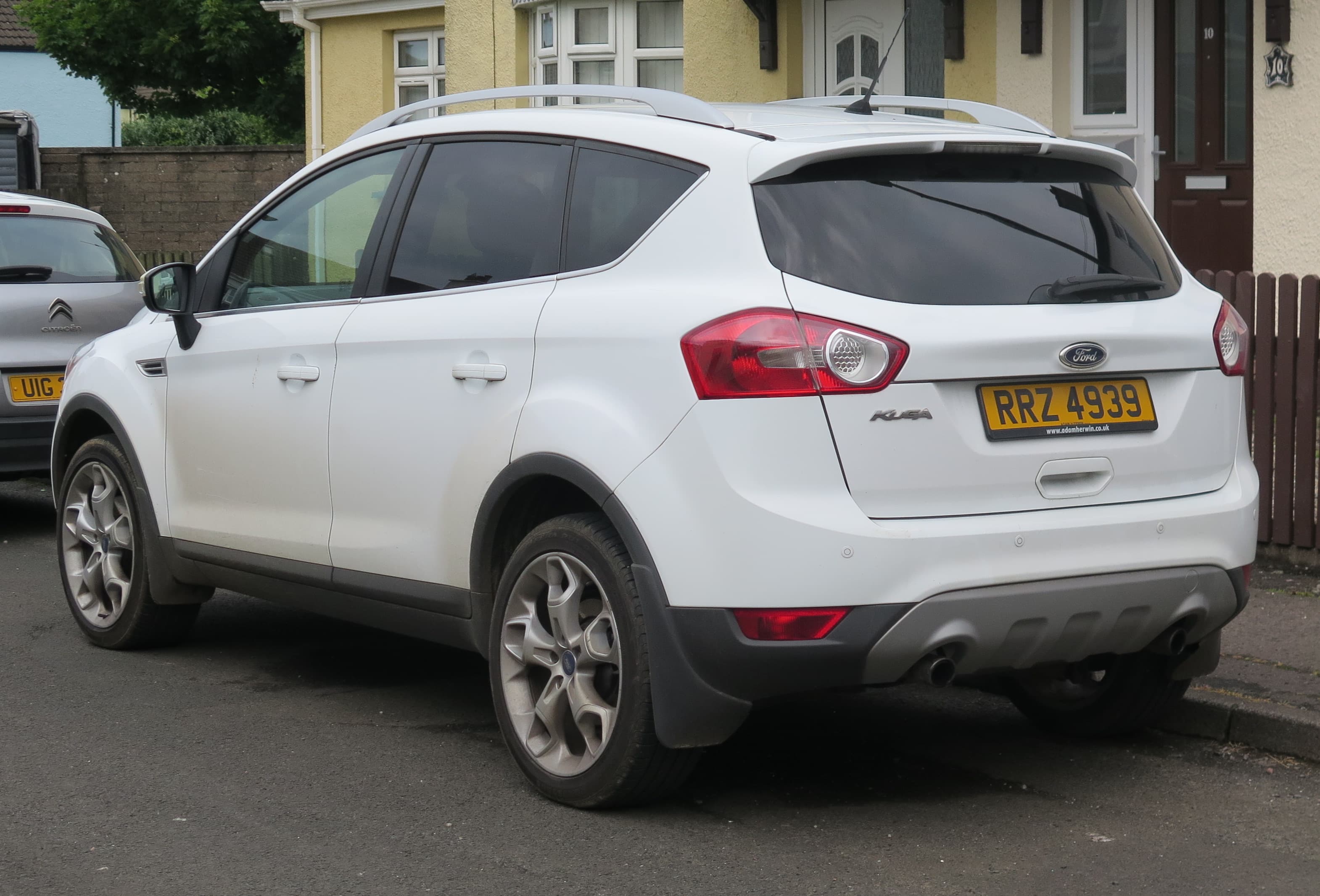 FORD Kuga — photo 2