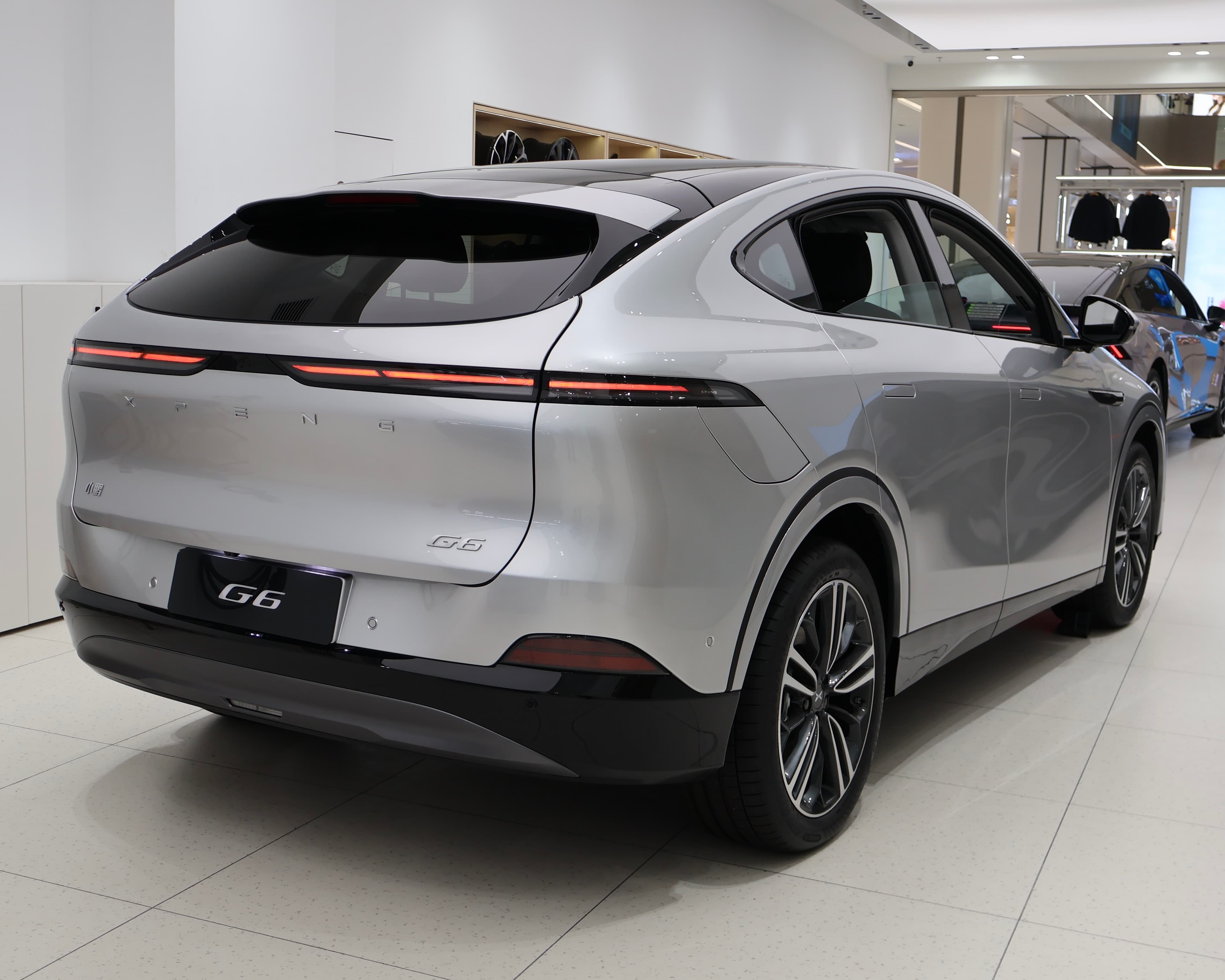 XPENG G6 — photo 1