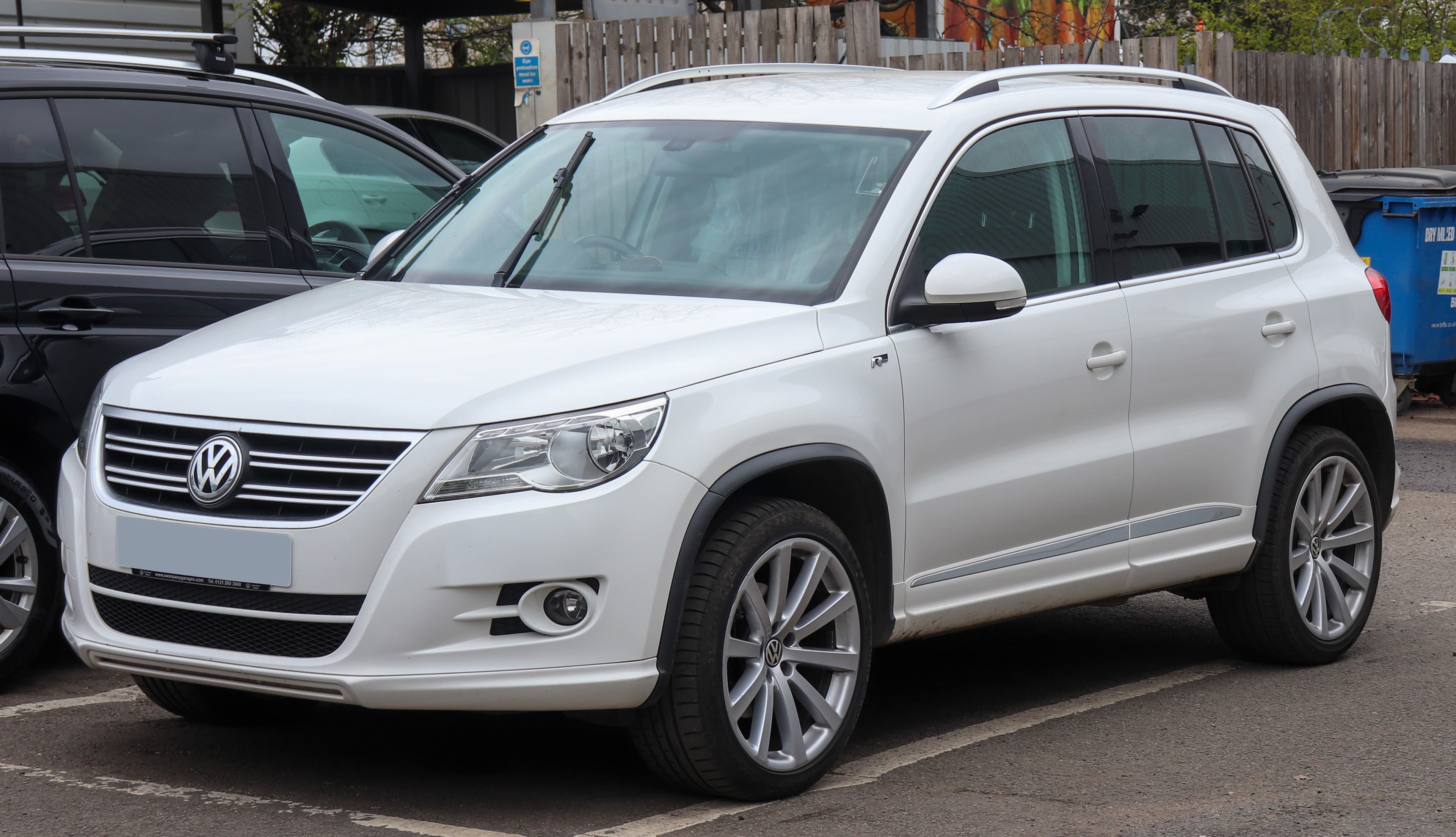 VOLKSWAGEN Tiguan