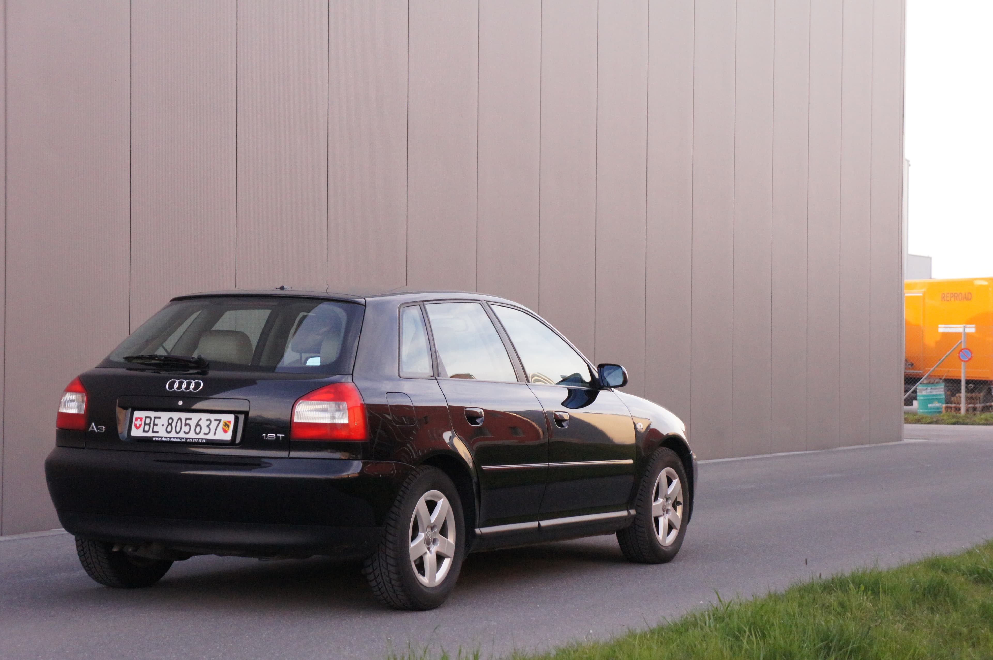 AUDI A3 Sportback — photo 2
