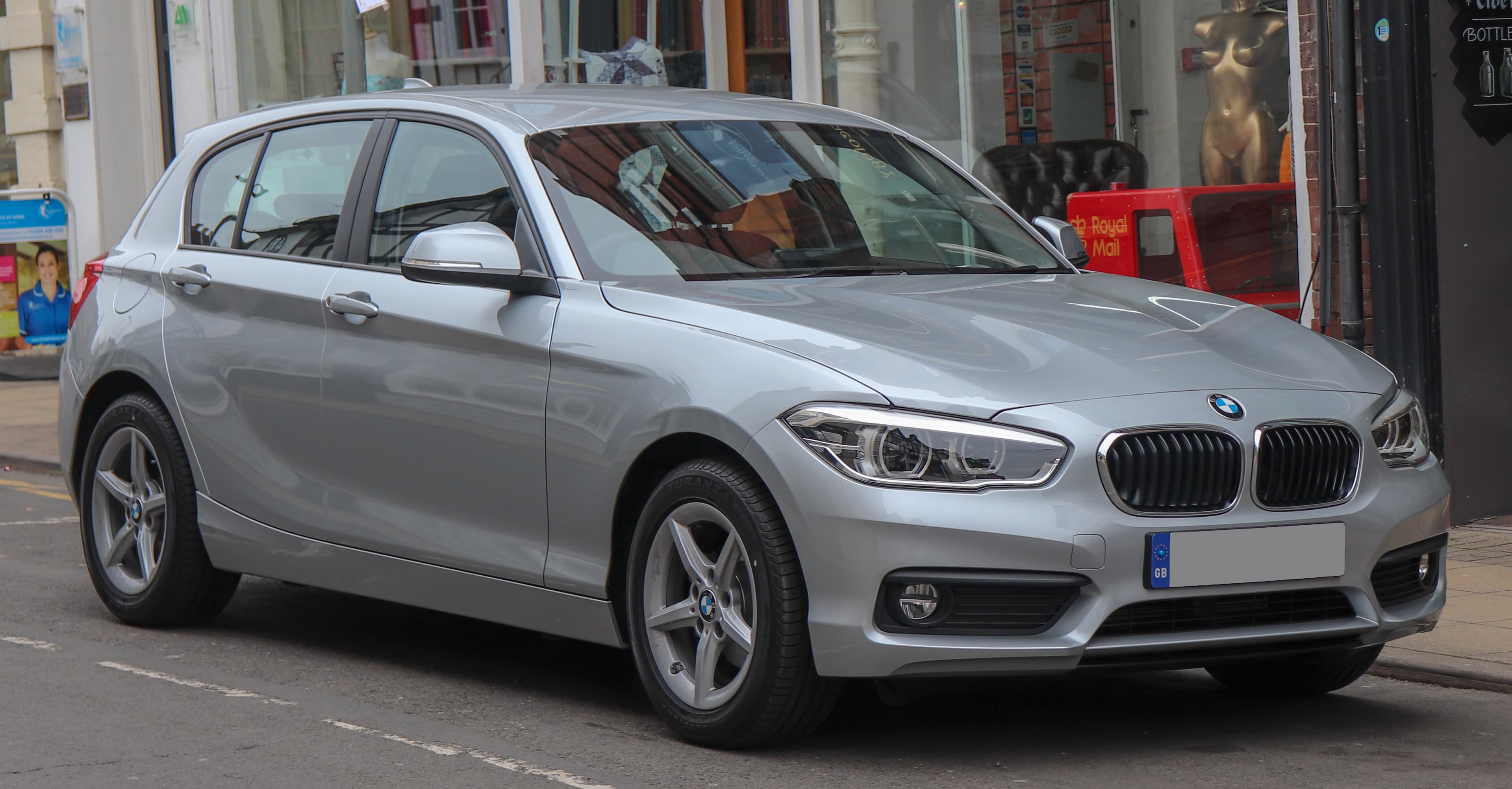BMW Série 1 — photo 1