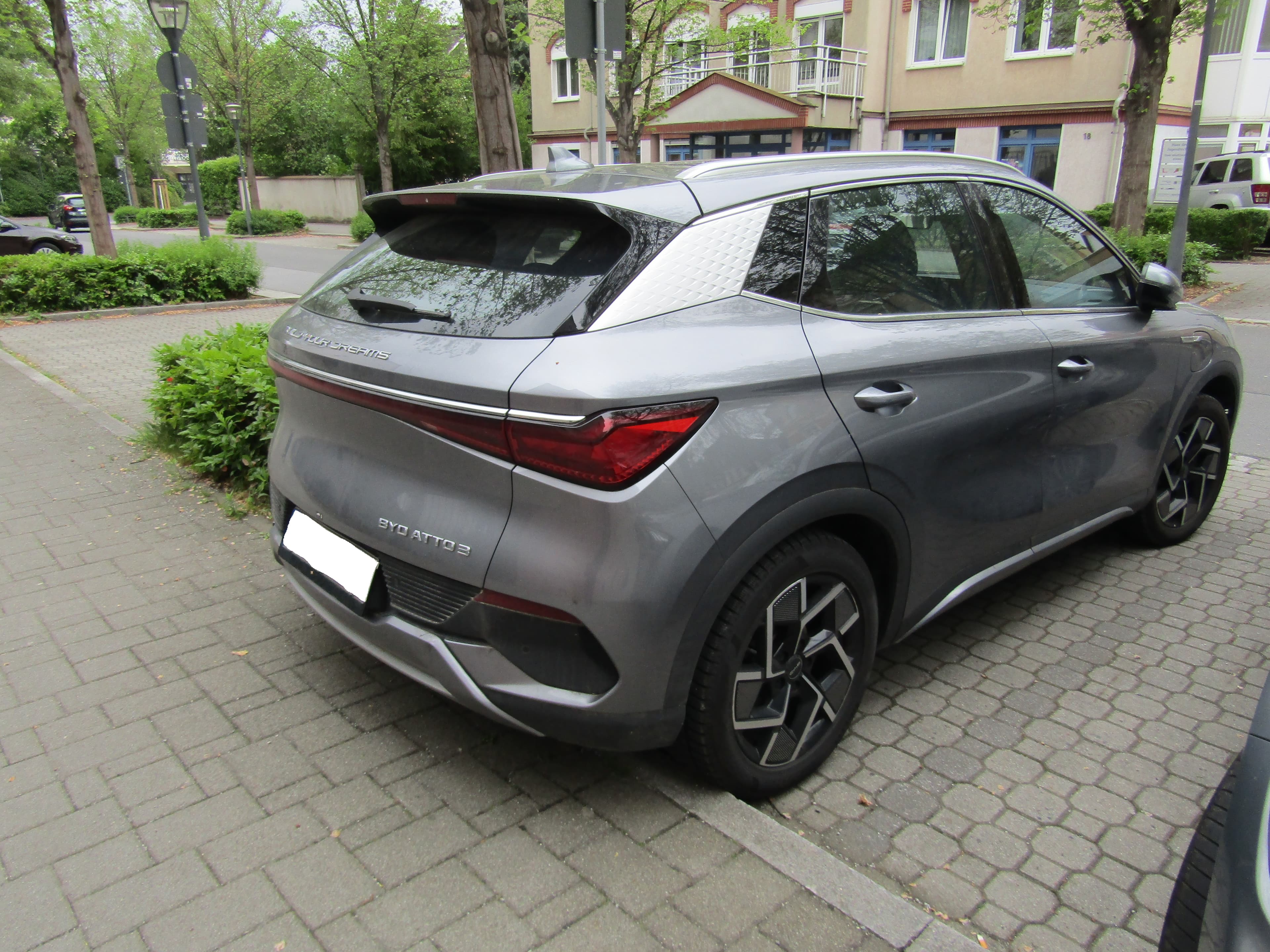BYD ATTO 3 — photo 2