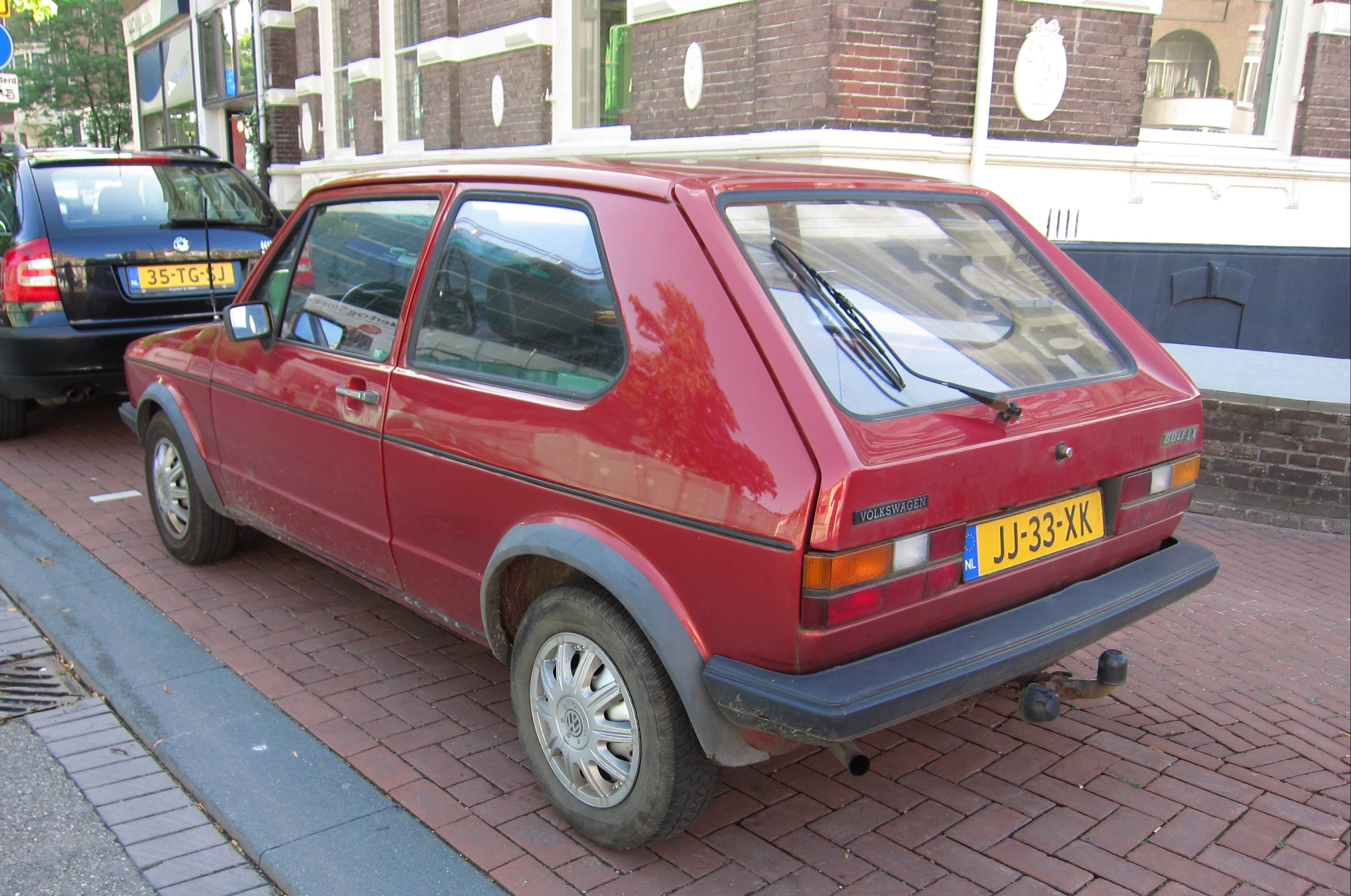 VOLKSWAGEN Golf — photo 1