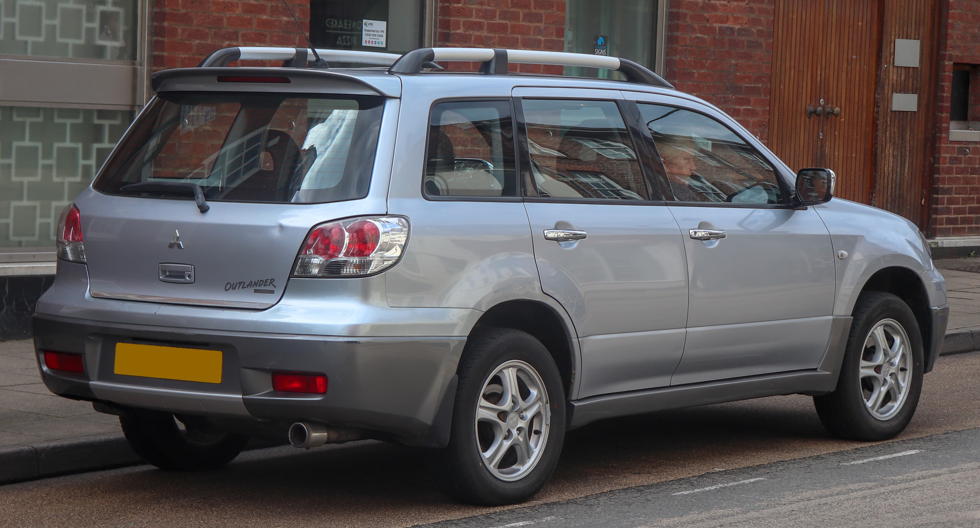 MITSUBISHI Outlander — photo 4