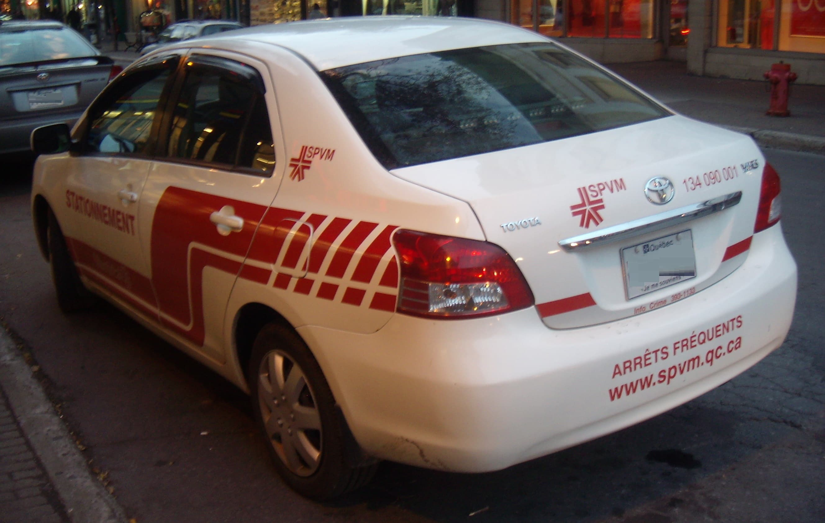 TOYOTA Yaris HEV — photo 1