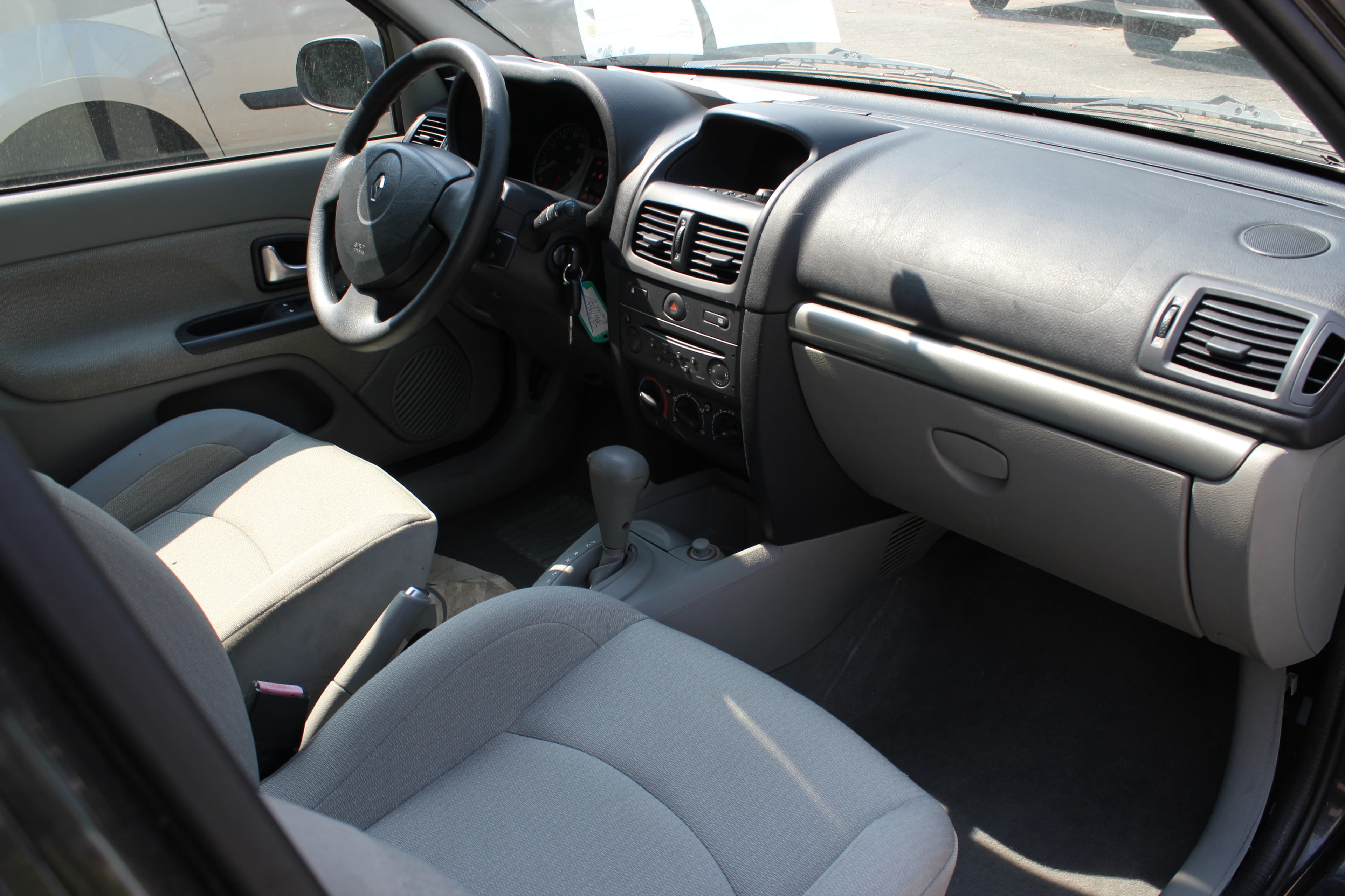 RENAULT Clio E-Tech