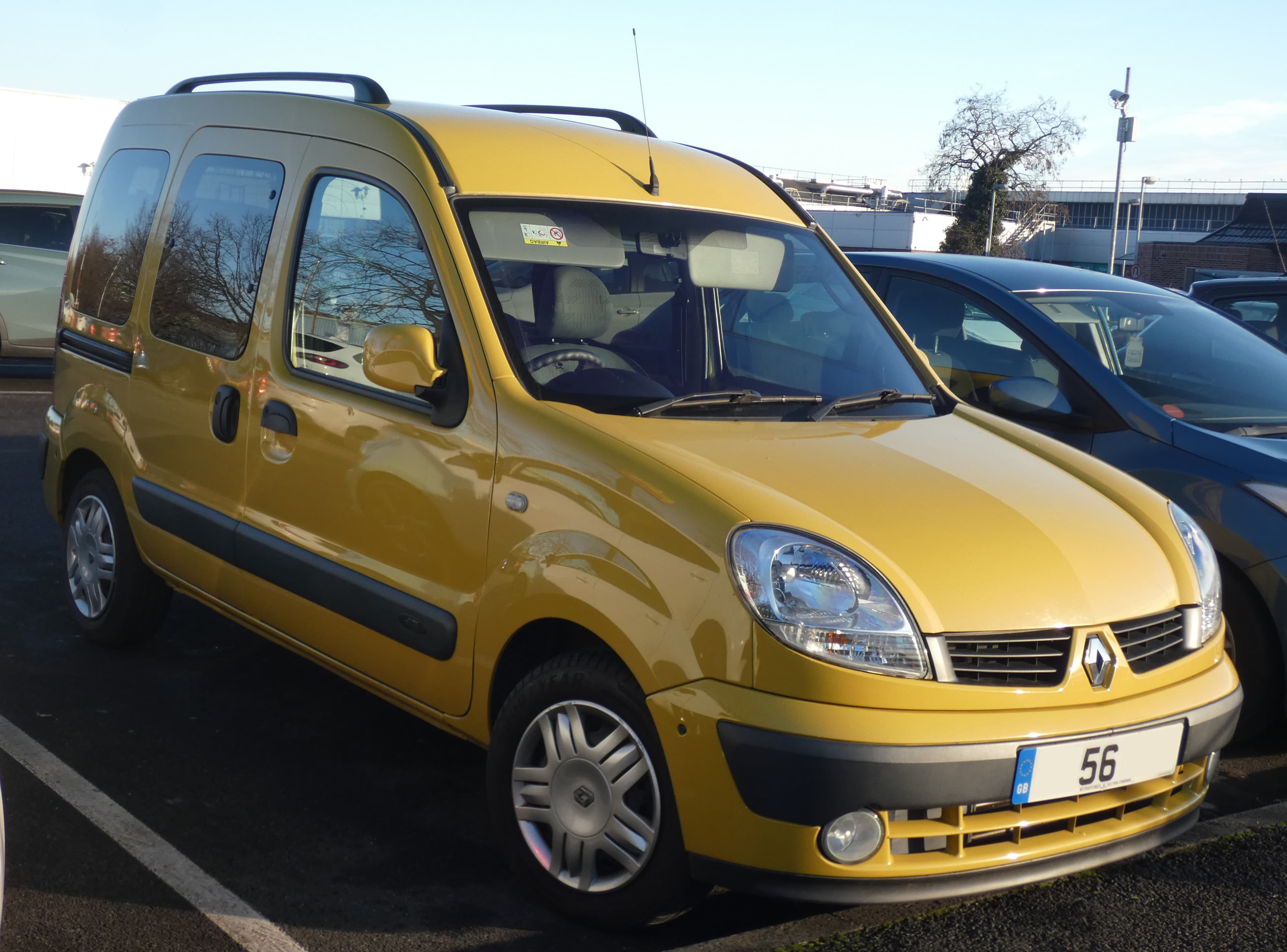 RENAULT Kangoo — photo 1
