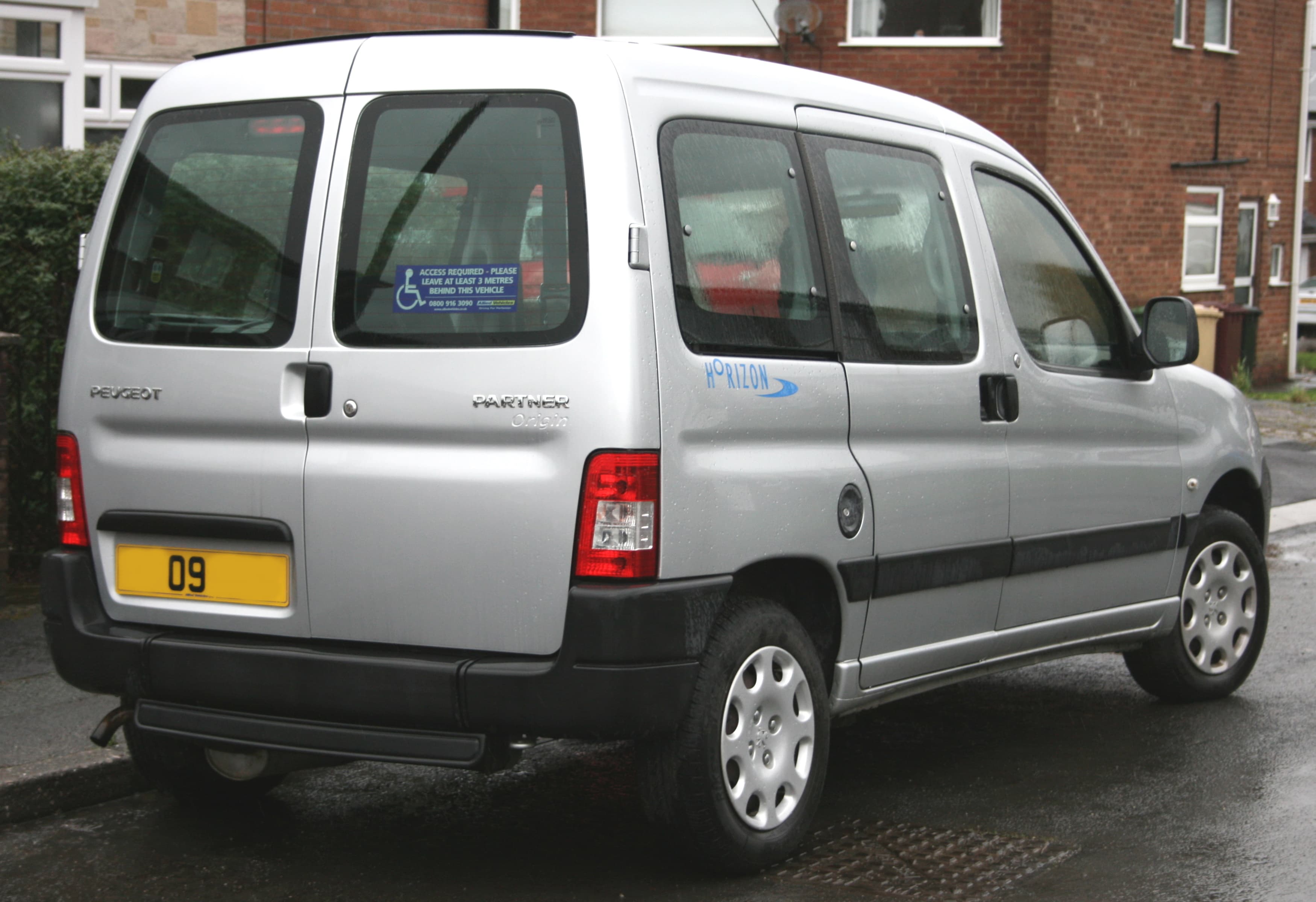 PEUGEOT Partner — photo 1