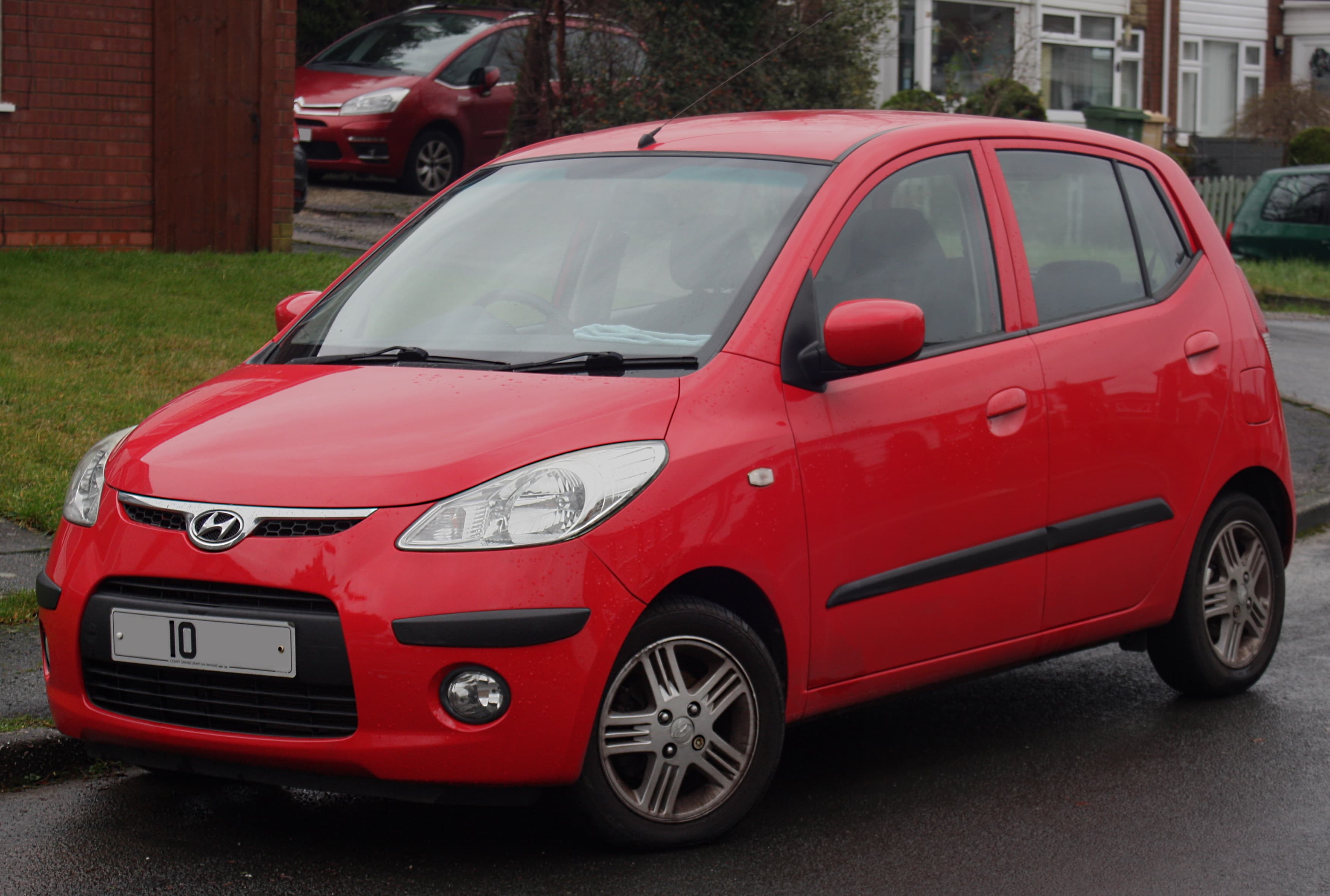 HYUNDAI i10