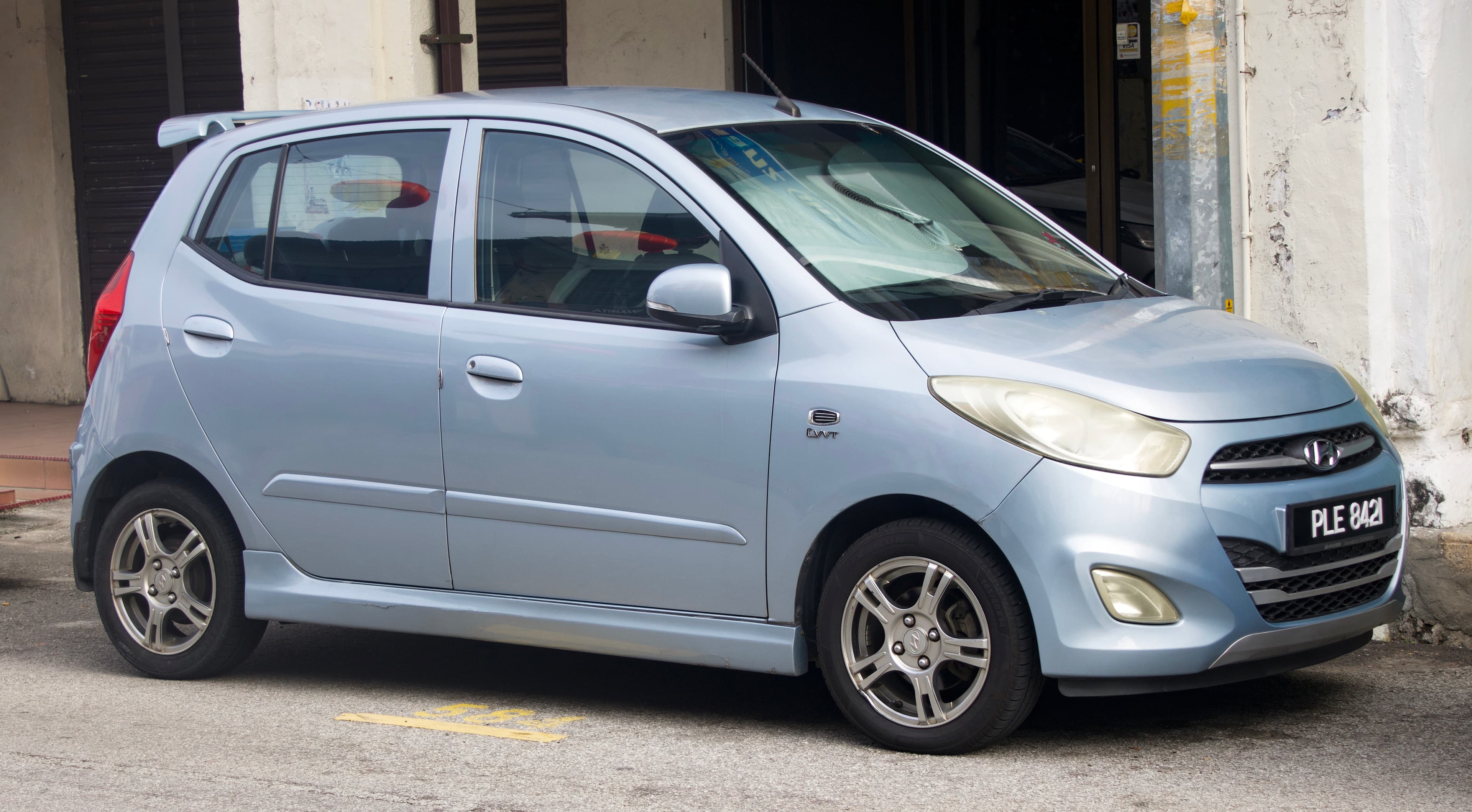 HYUNDAI i10 — photo 1